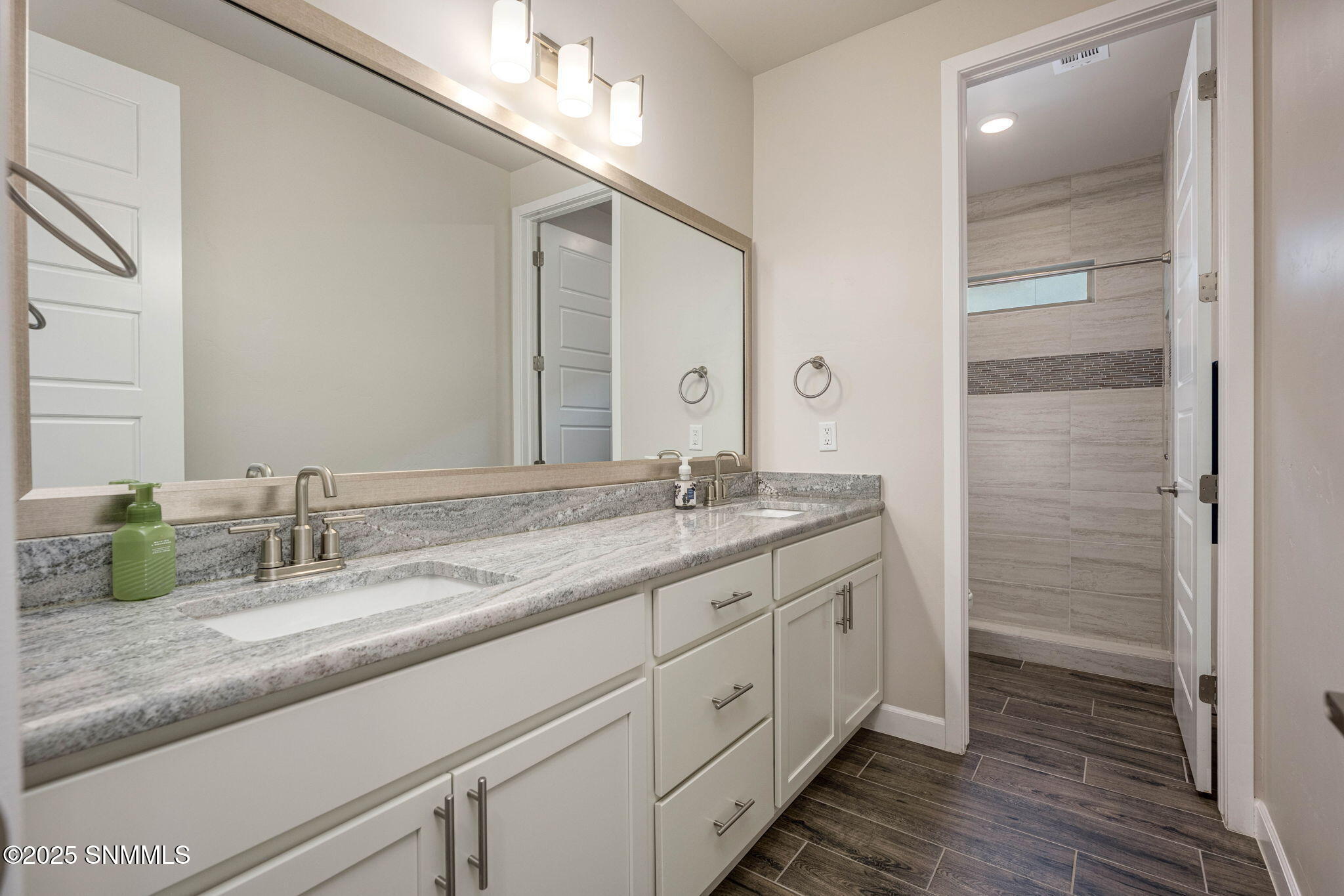 35-web-or-mls-Snappin Homes (Talon3761)-