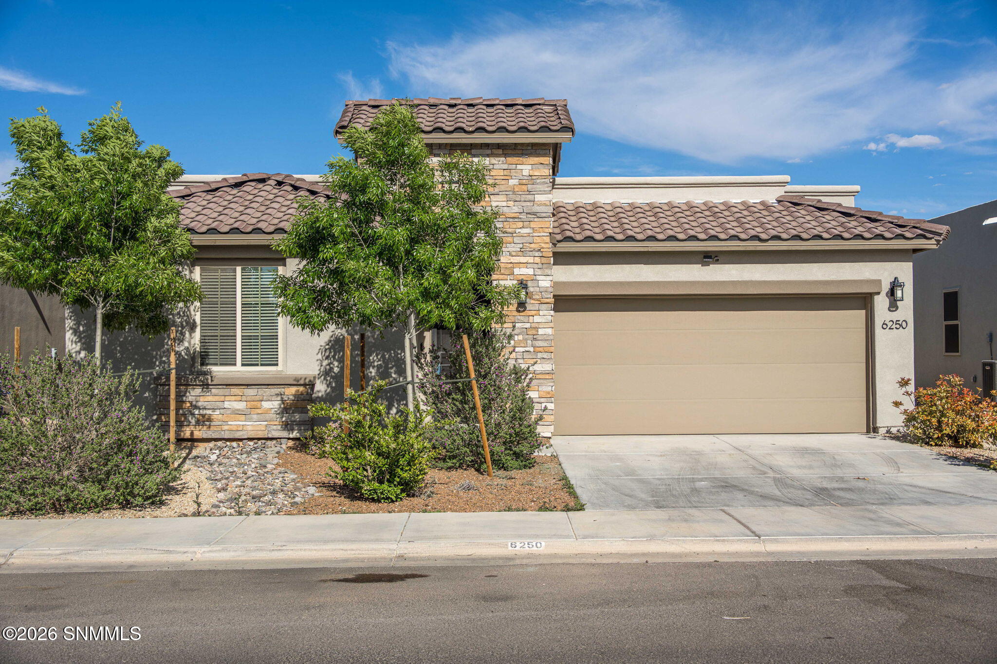 1-web-or-mls-Snappin Homes (Rosemary6250