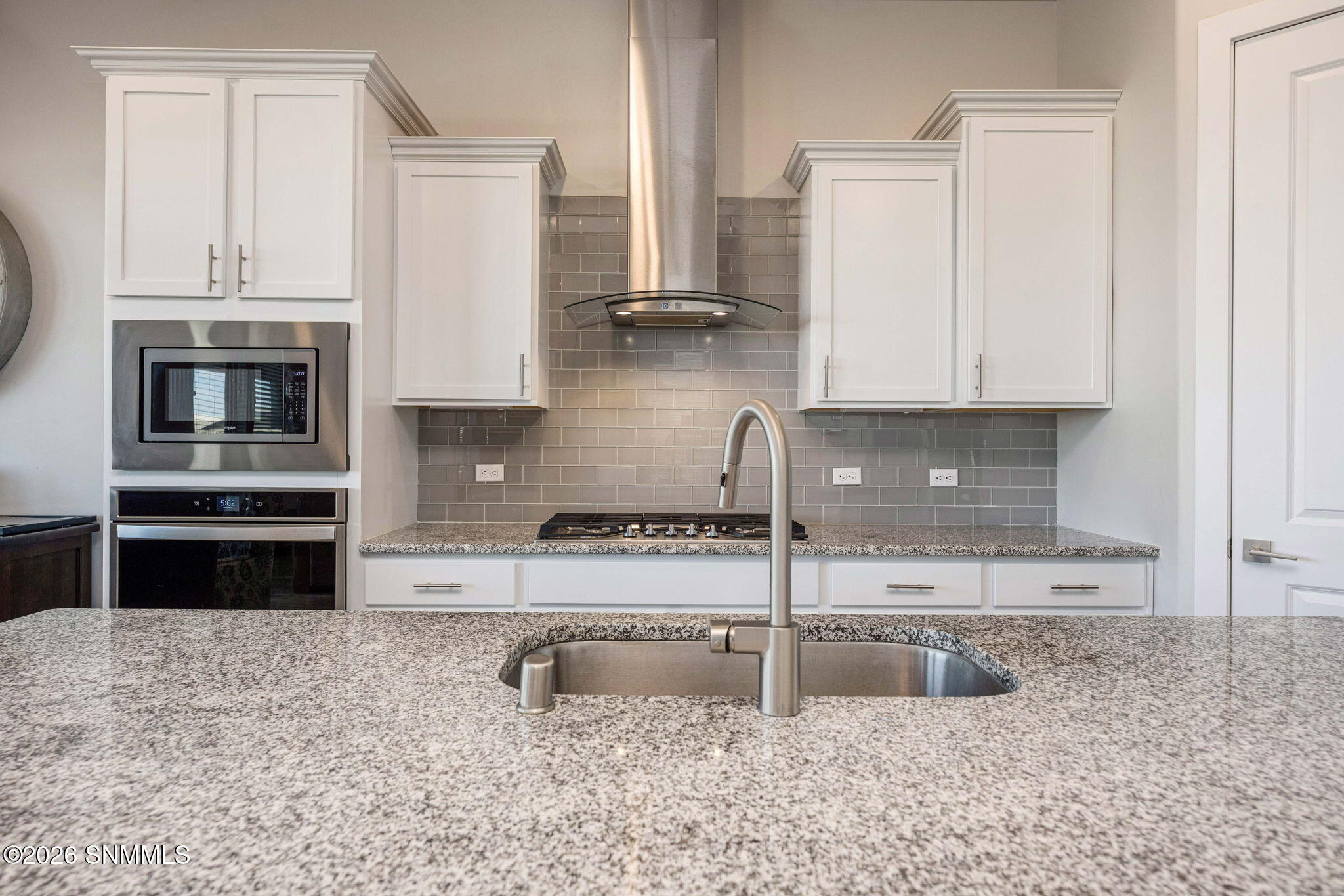 14-web-or-mls-Snappin Homes (Rosemary625