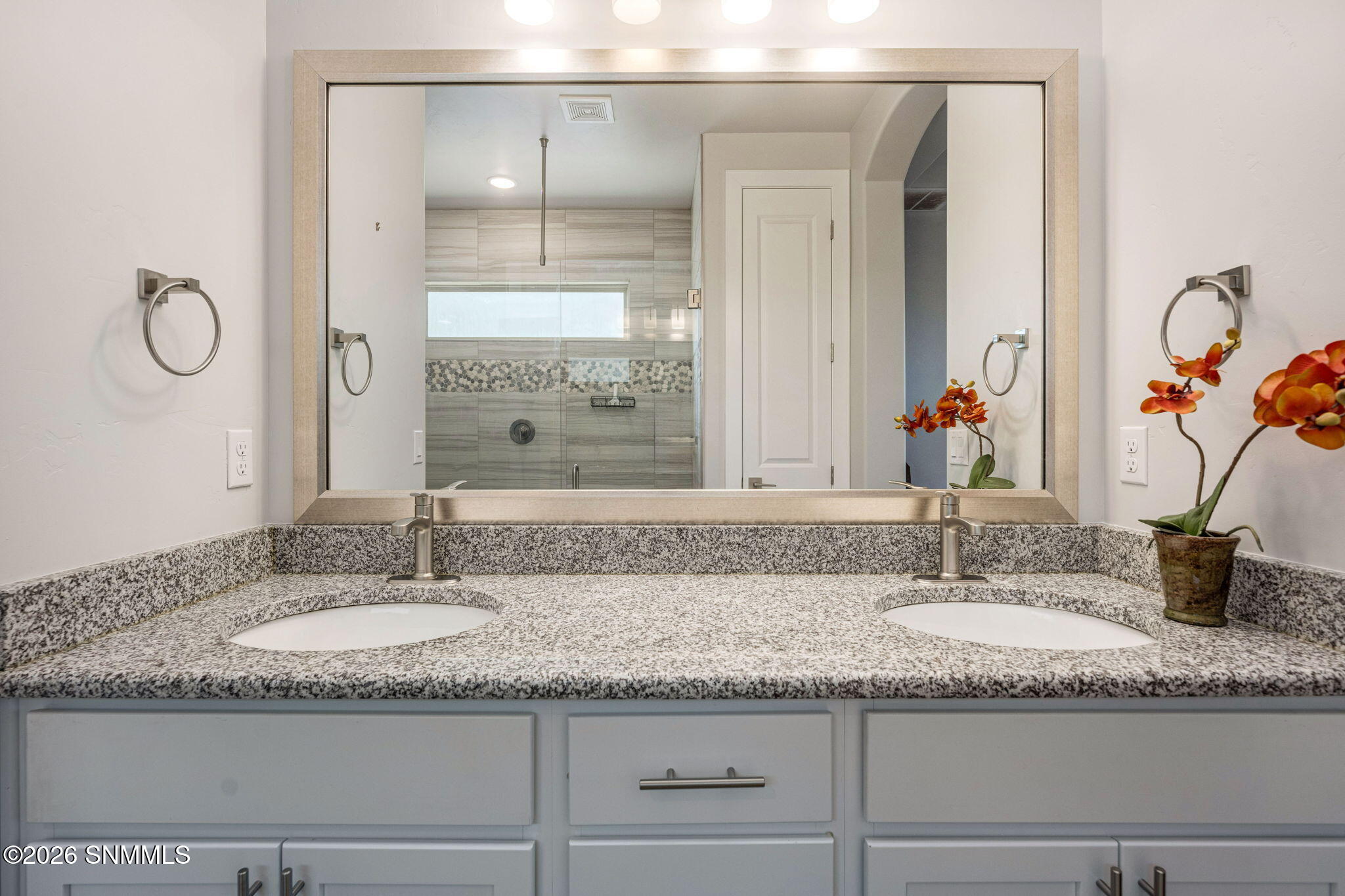 23-web-or-mls-Snappin Homes (Rosemary625