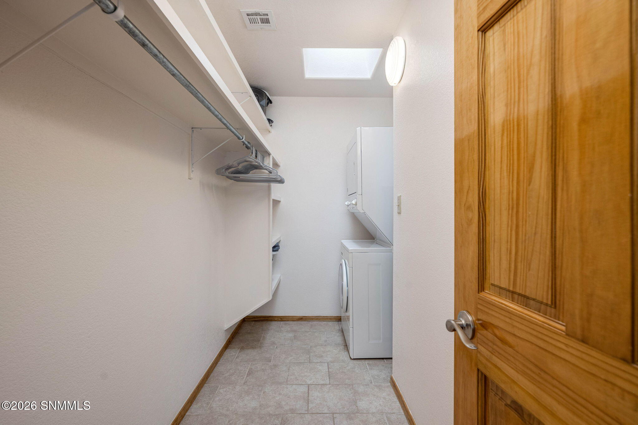 64- Castia Walkin closet, washer, dryer