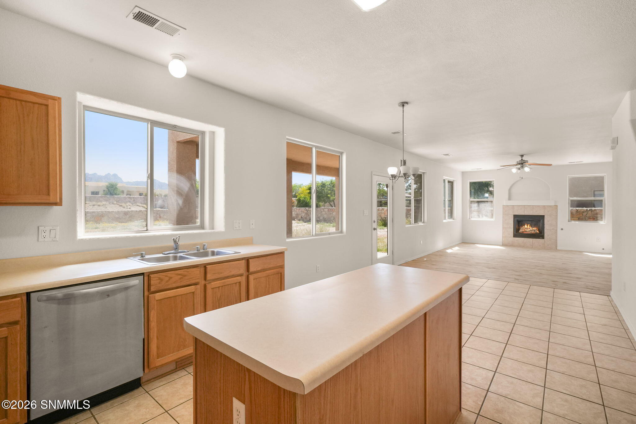 2472 Tuscan Hills-13