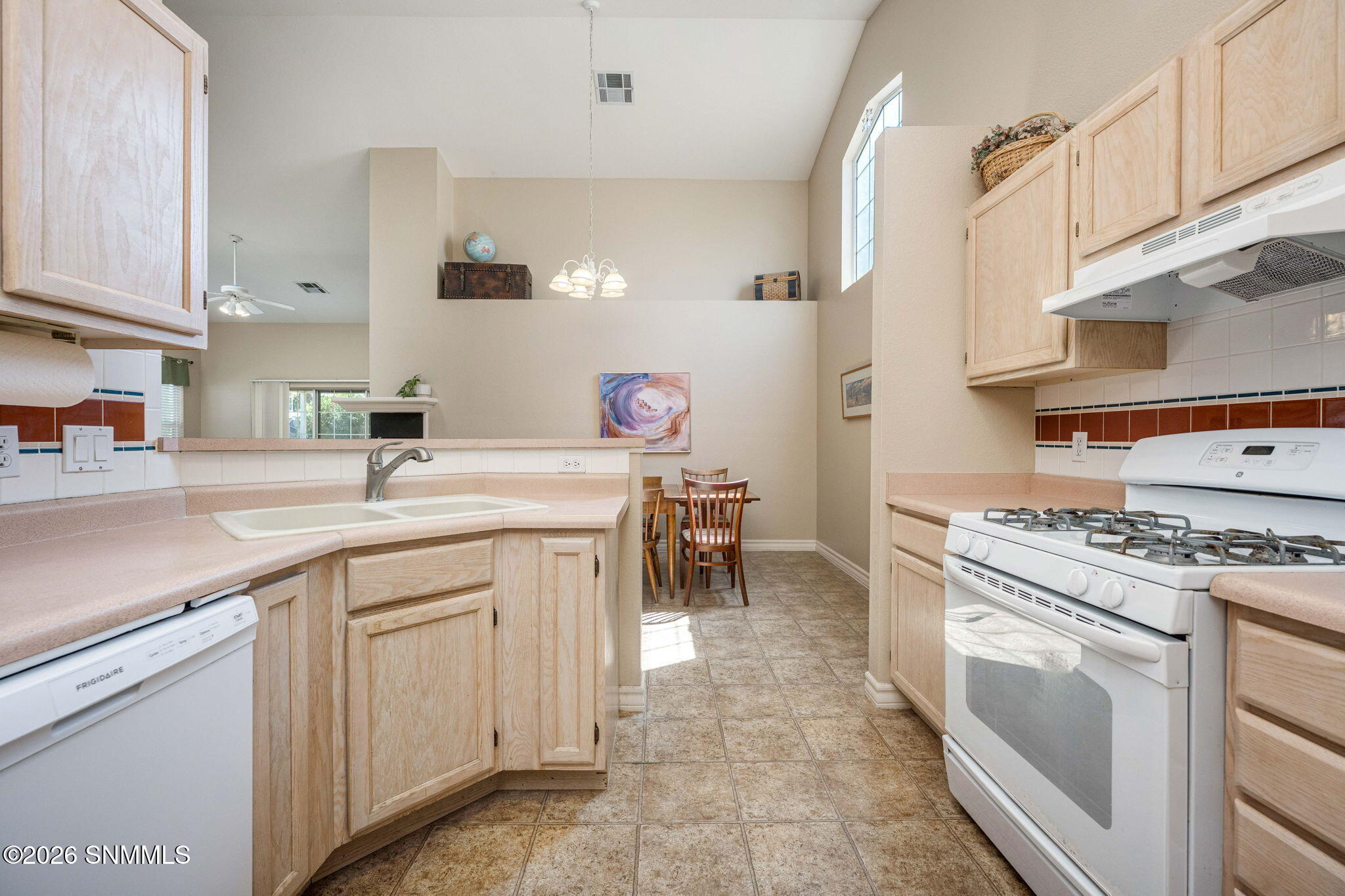 17-web-or-mls-Snappin Homes (Dorado2168)