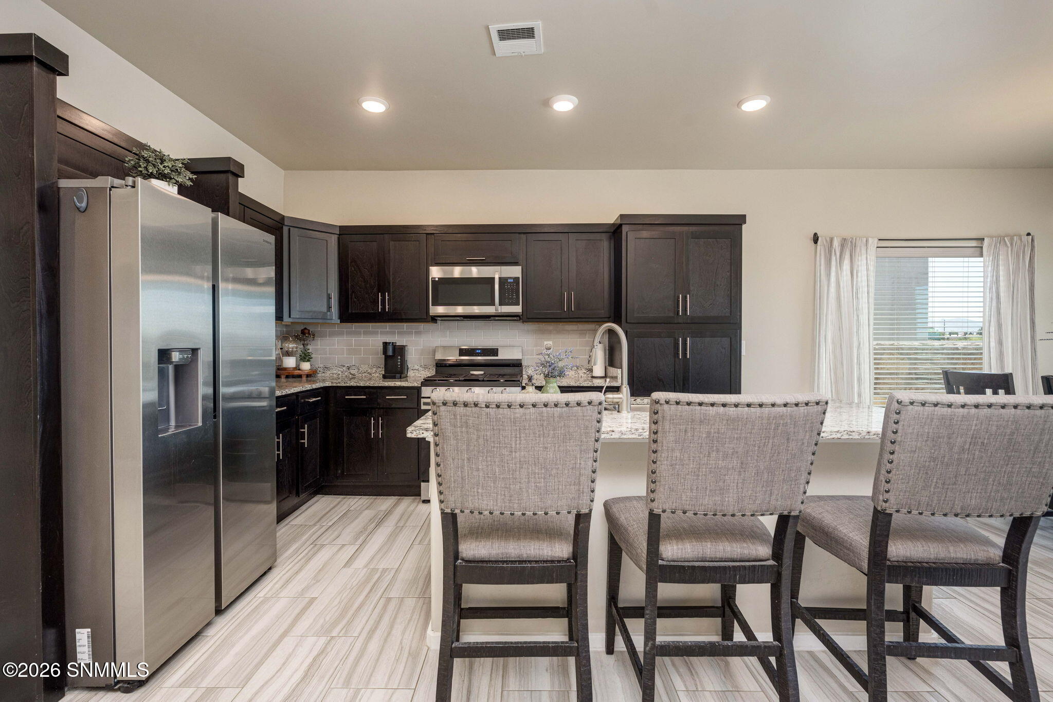 11-web-or-mls-Snappin Homes (Caspian3866