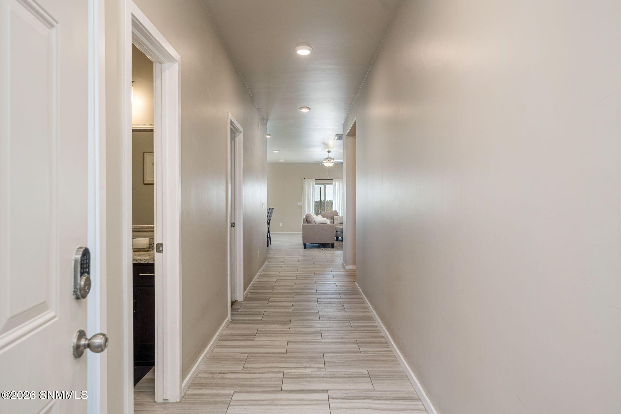 4-web-or-mls-Snappin Homes (Caspian3866)