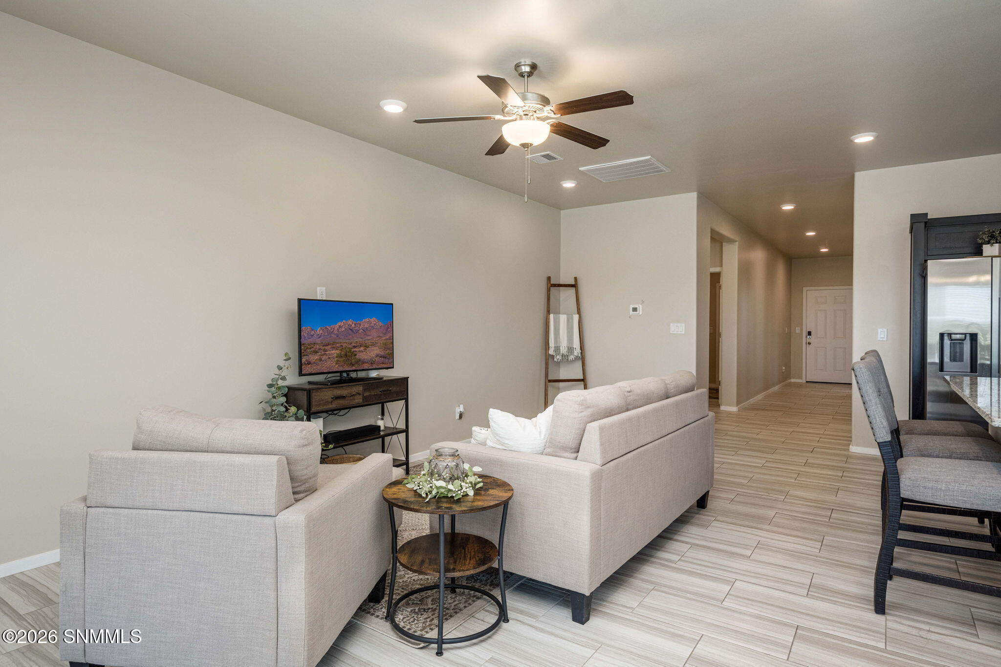 8-web-or-mls-Snappin Homes (Caspian3866)