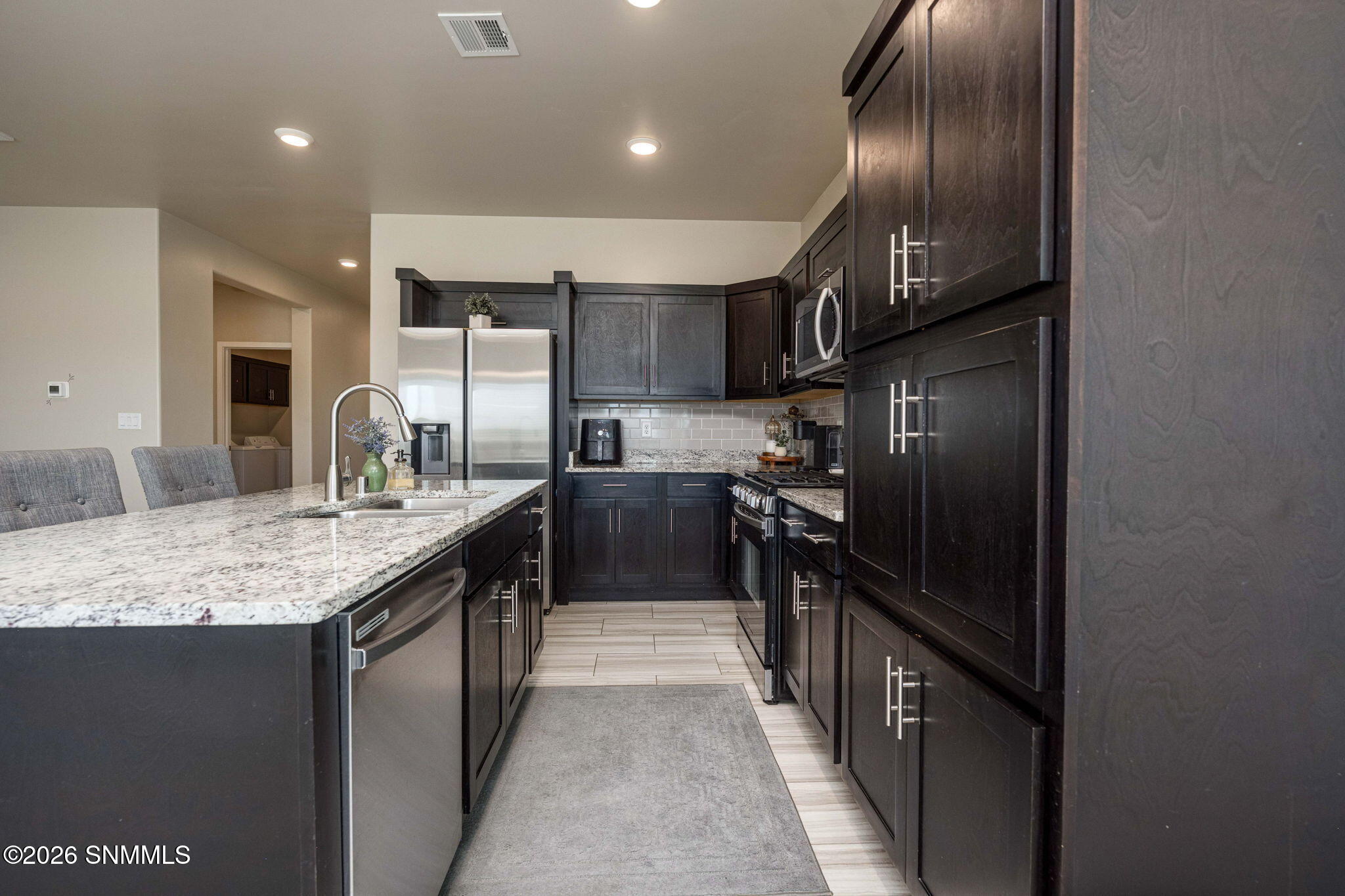 13-web-or-mls-Snappin Homes (Caspian3866