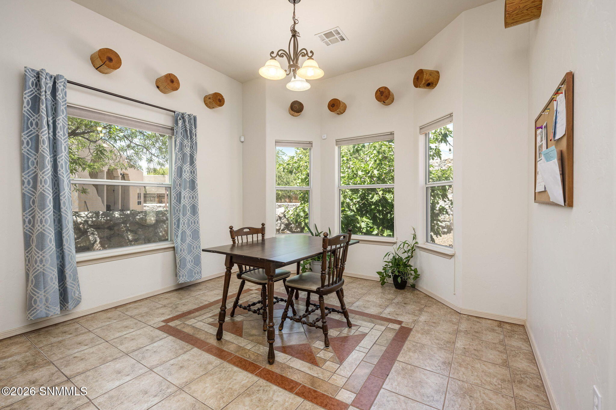 13-web-or-mls-Snappin Homes (Cedardale53