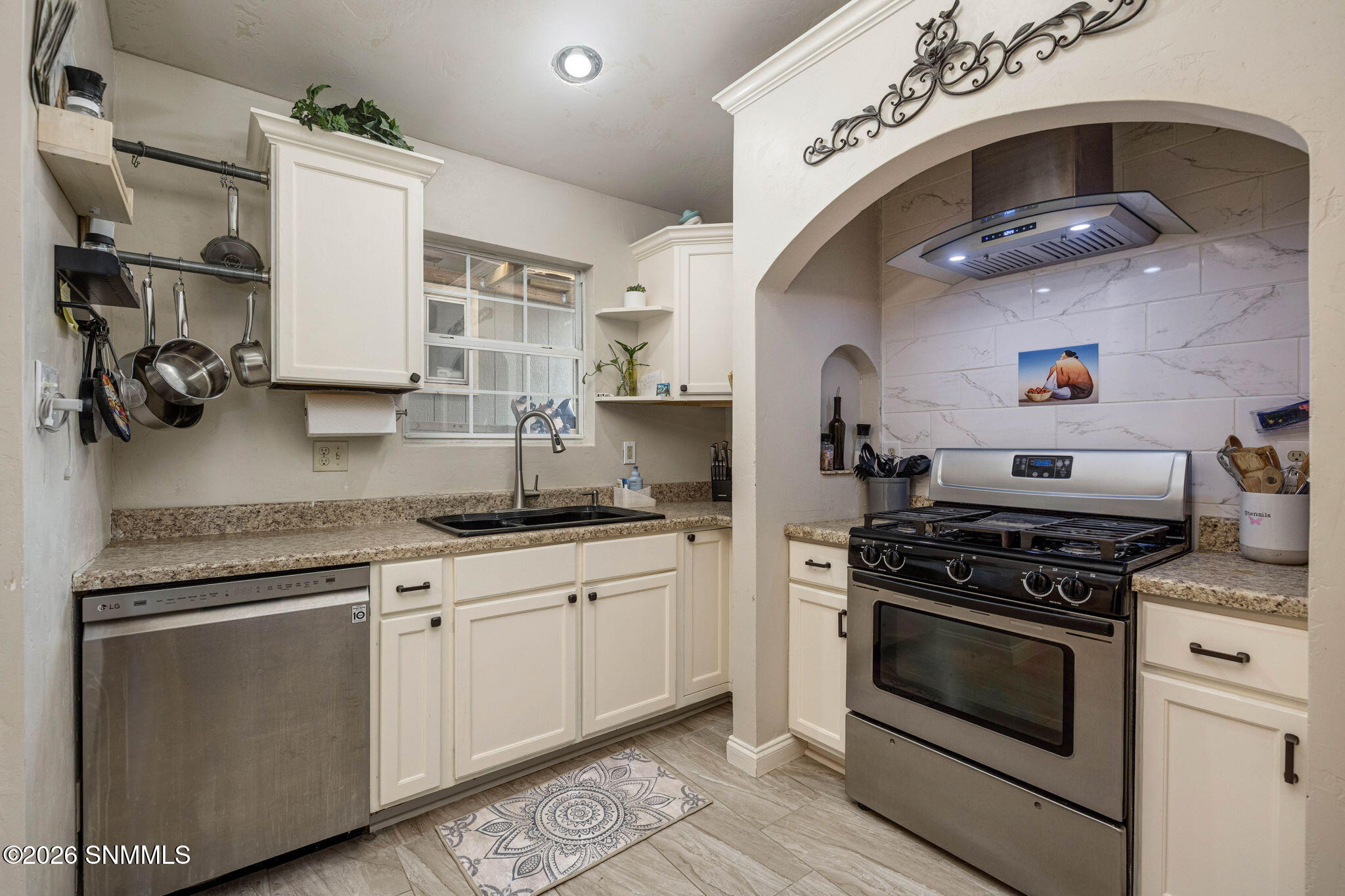 10-web-or-mls-Snappin Homes (Poplar1130)