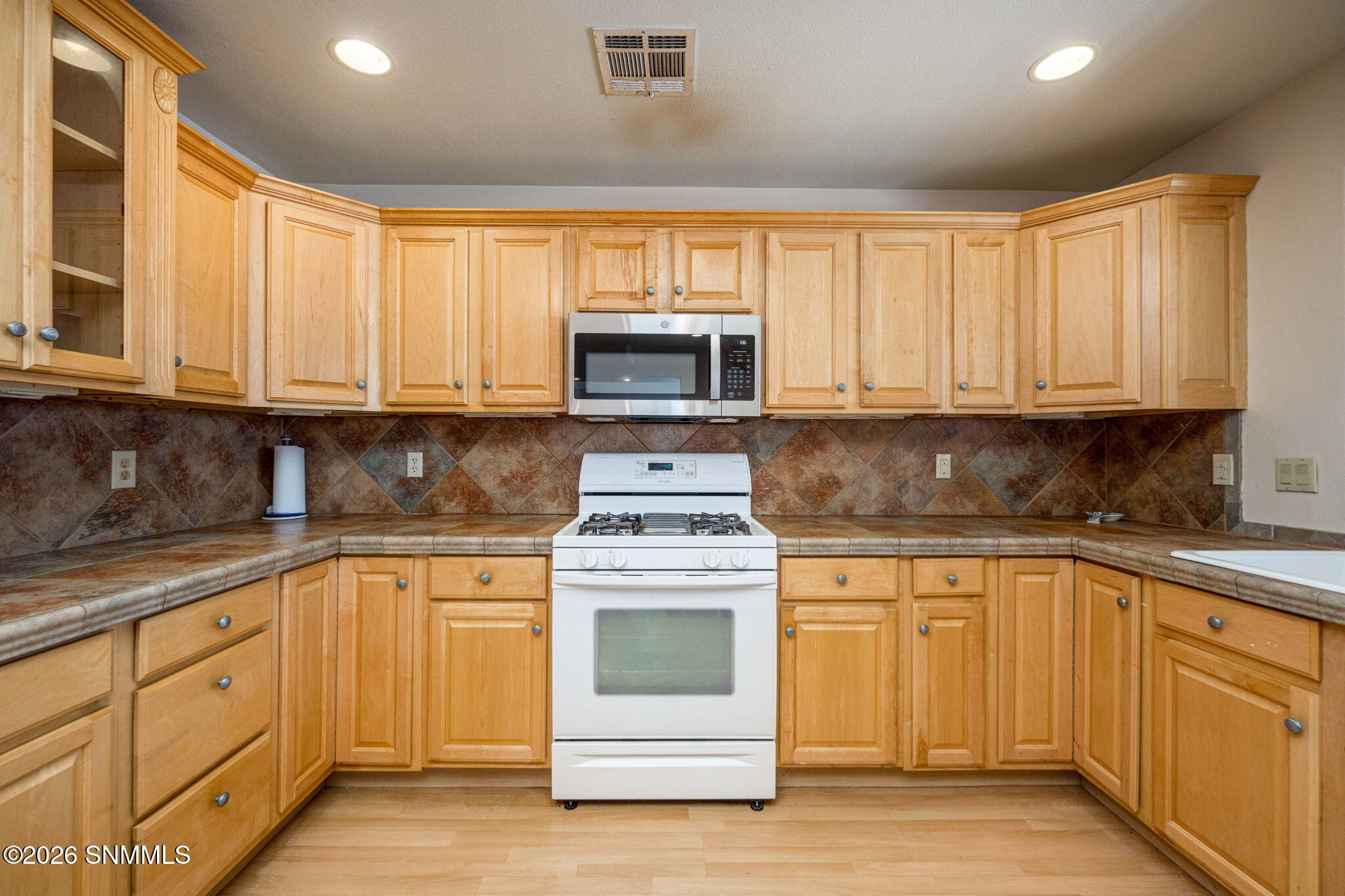 16-web-or-mls-Snappin Homes (VistaDeOro6