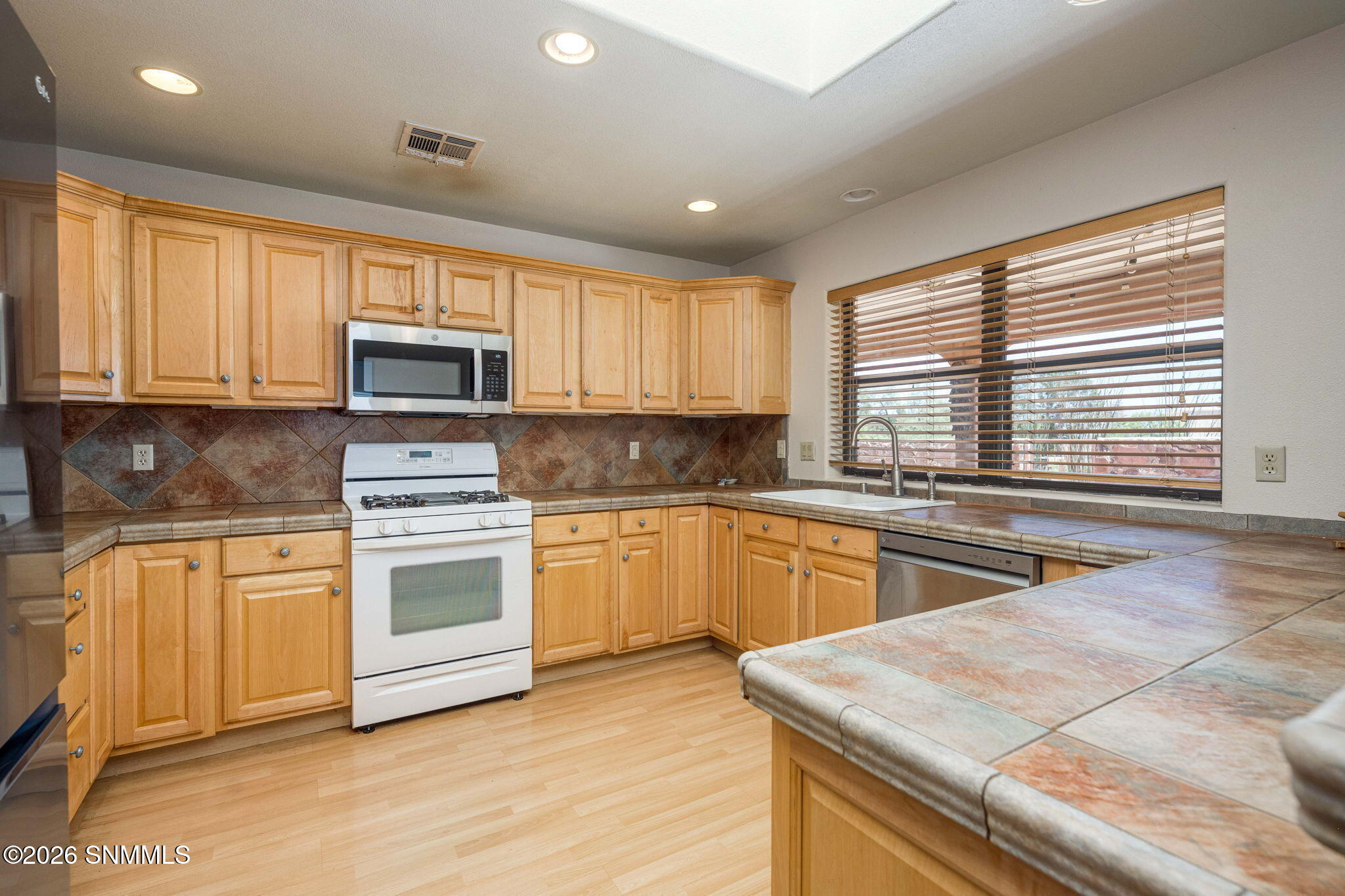 15-web-or-mls-Snappin Homes (VistaDeOro6