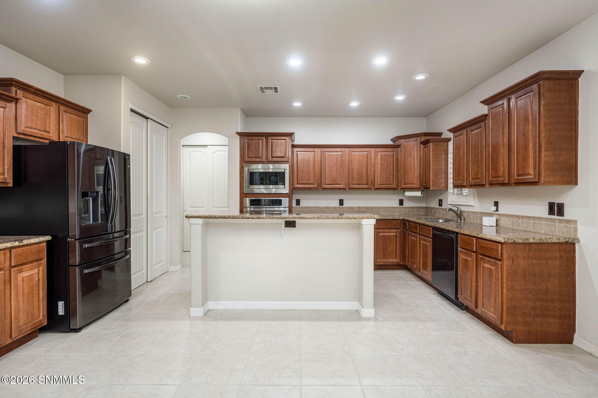 10-web-or-mls-Snappin Homes (Allande3740