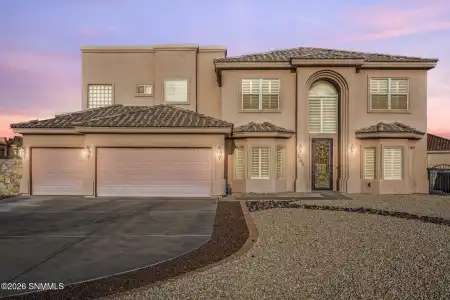 3740 Allande Street, Las Cruces, New Mexico 88012, 5 Bedrooms Bedrooms, ,3.75 BathroomsBathrooms,Residential,For Sale,Allande,2601326