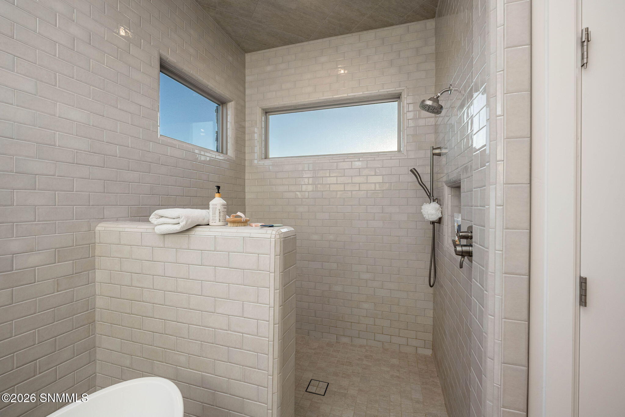 33-web-or-mls-Snappin Homes (CalleEstanc