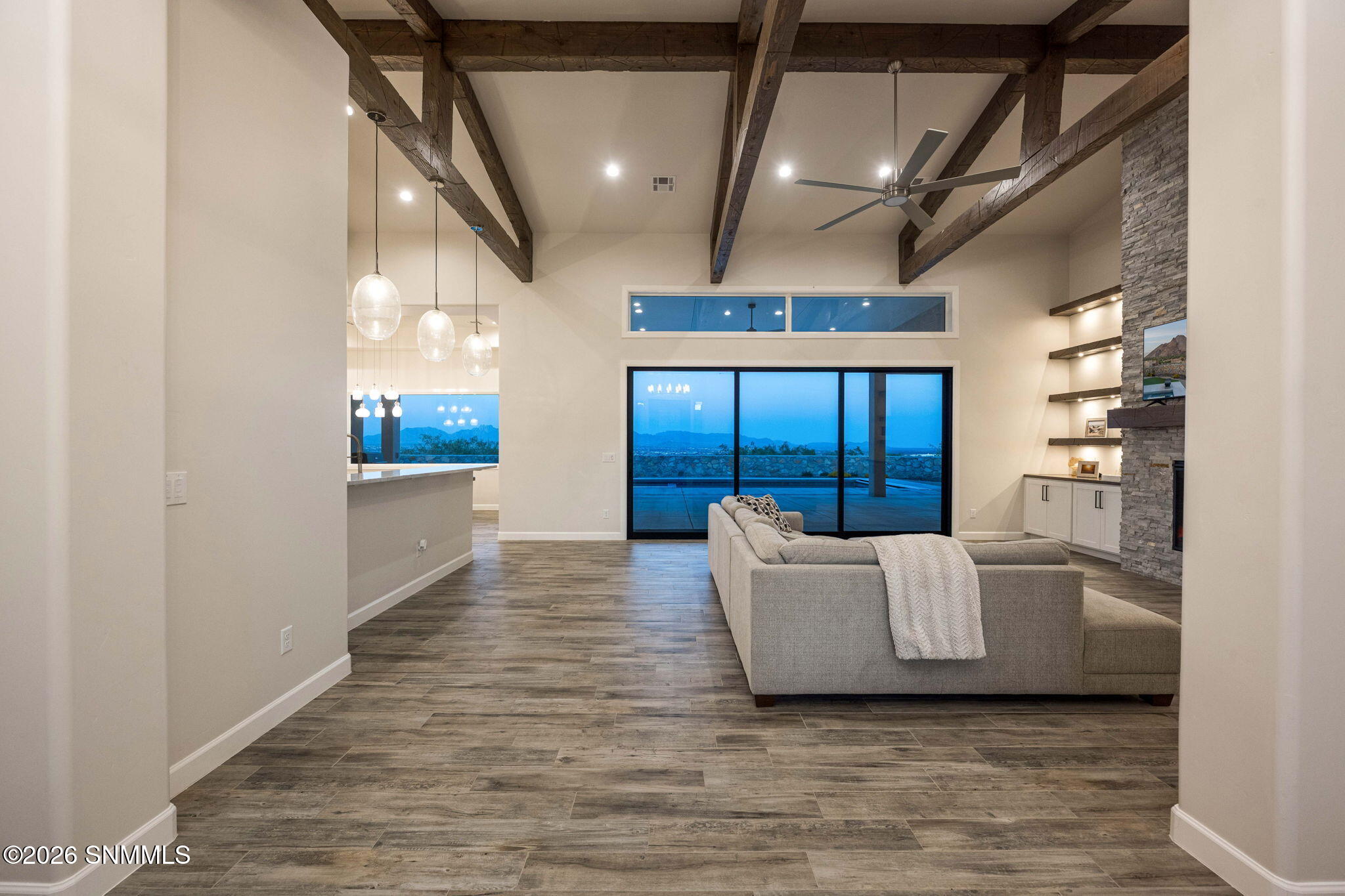 3-web-or-mls-Snappin Homes (CalleEstanci