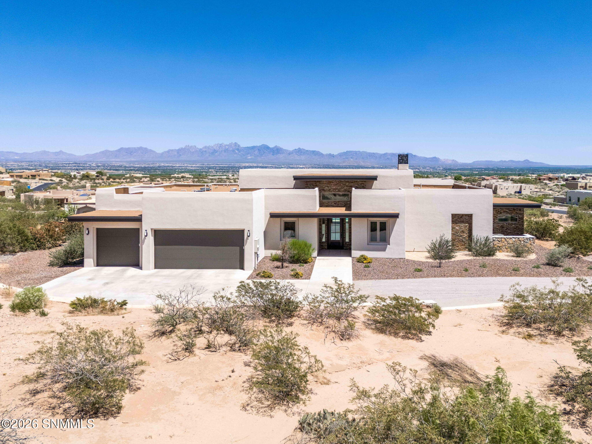 1-web-or-mls-Snappin Homes (CalleEstanci