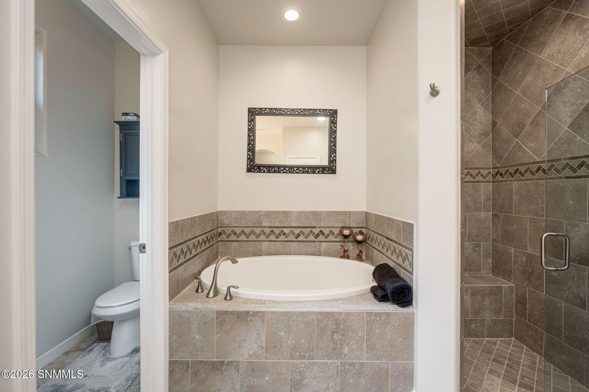 21-web-or-mls-Snappin Homes (Maya3688)-2