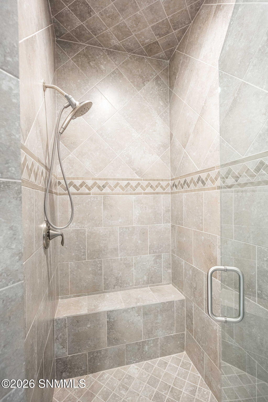 24-web-or-mls-Snappin Homes (Maya3688)-2