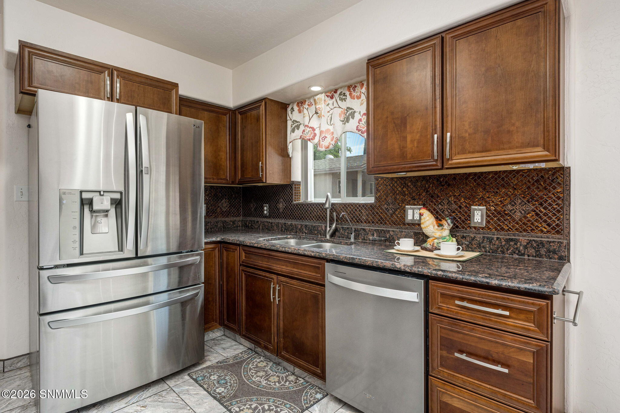 10-web-or-mls-Snappin Homes (Barclay2390