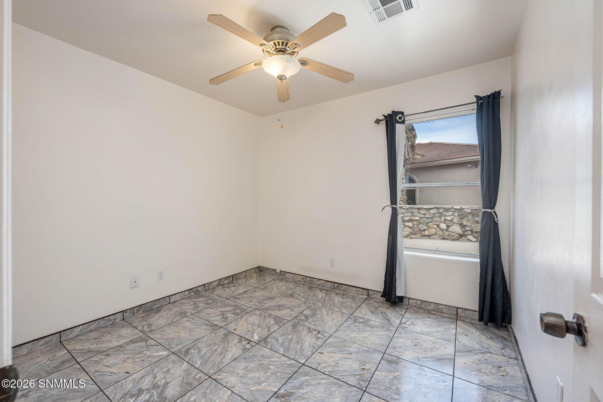 19-web-or-mls-Snappin Homes (Barclay2390