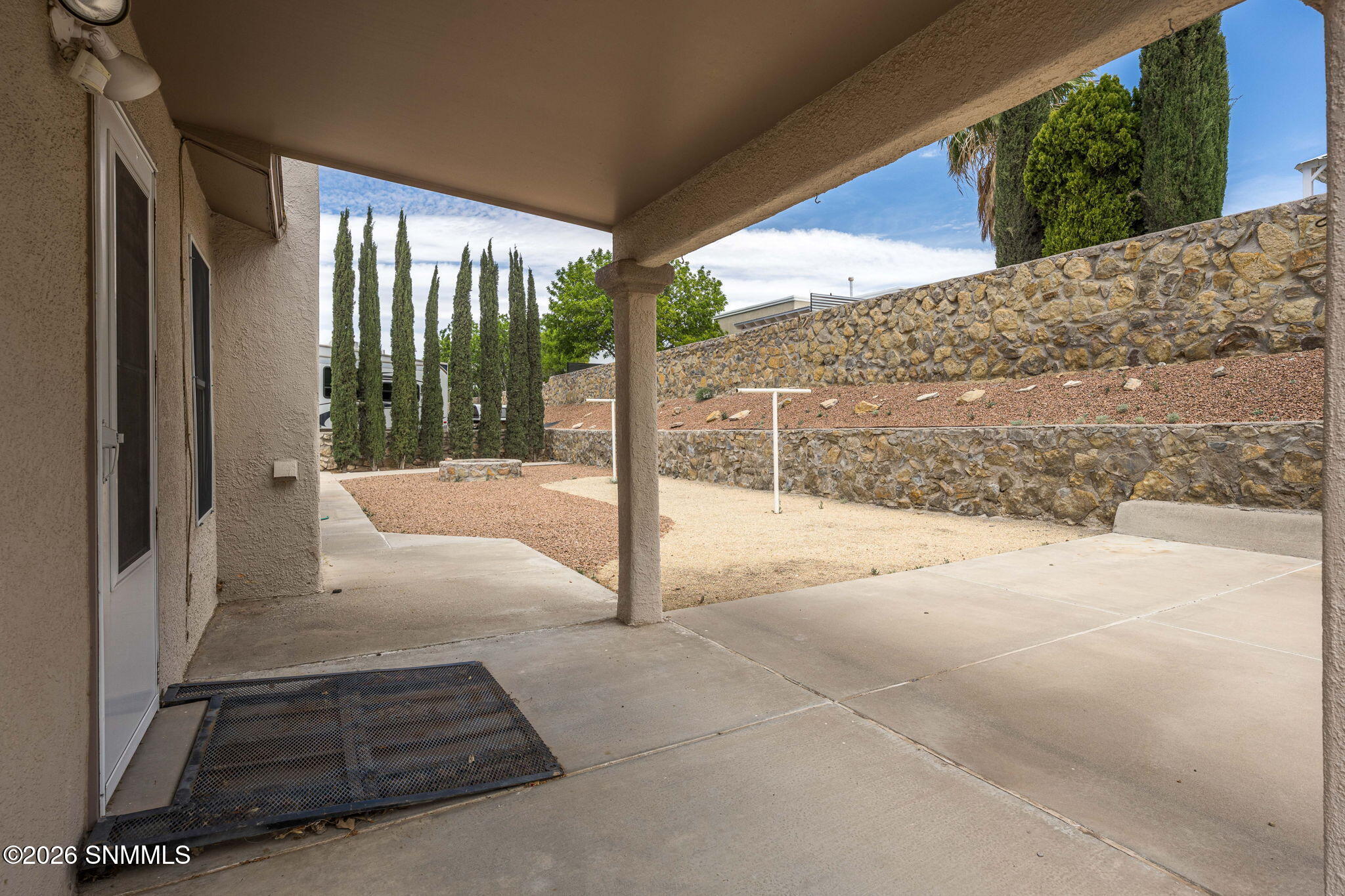 25-web-or-mls-Snappin Homes (Barclay2390