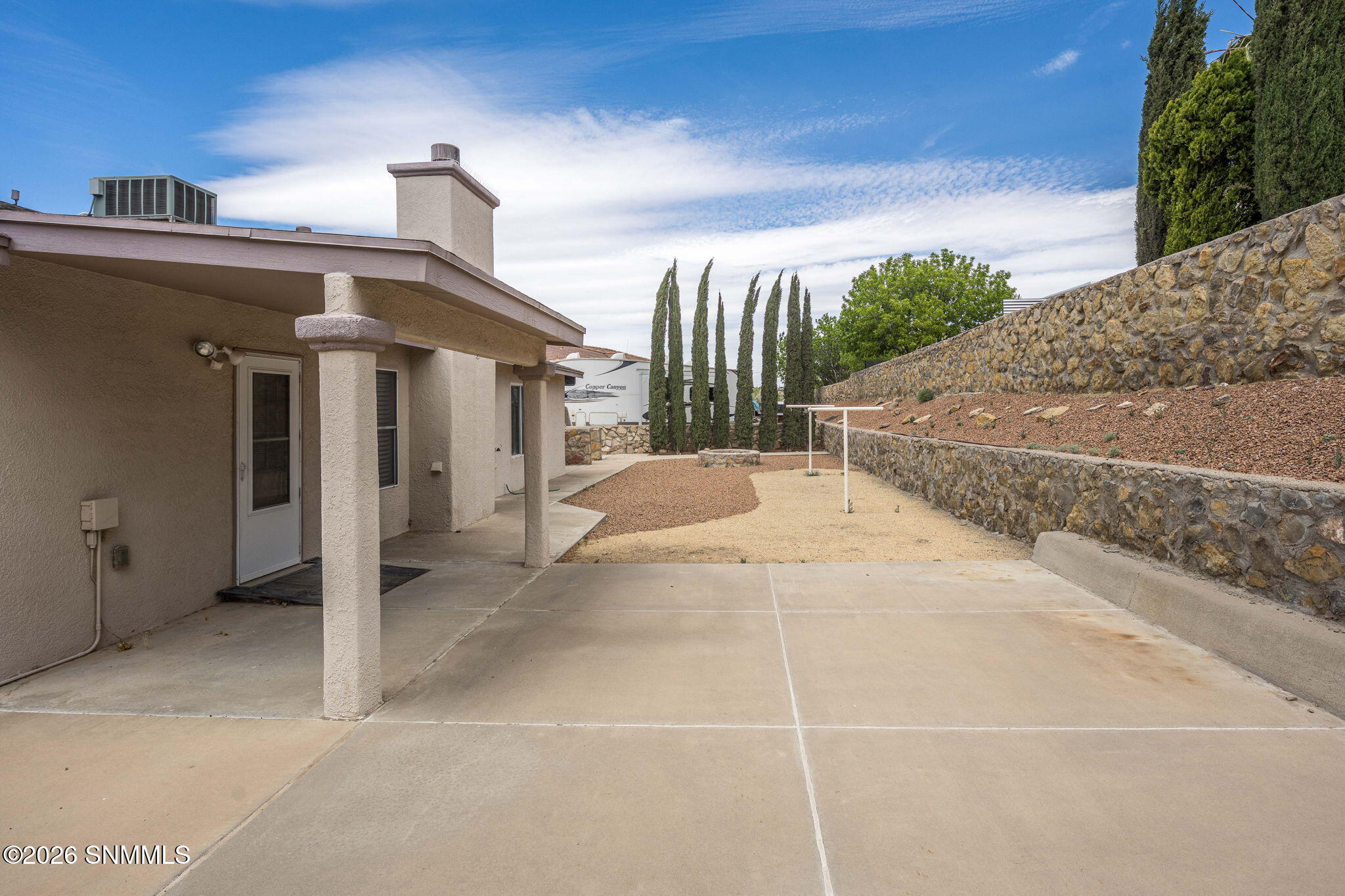 27-web-or-mls-Snappin Homes (Barclay2390