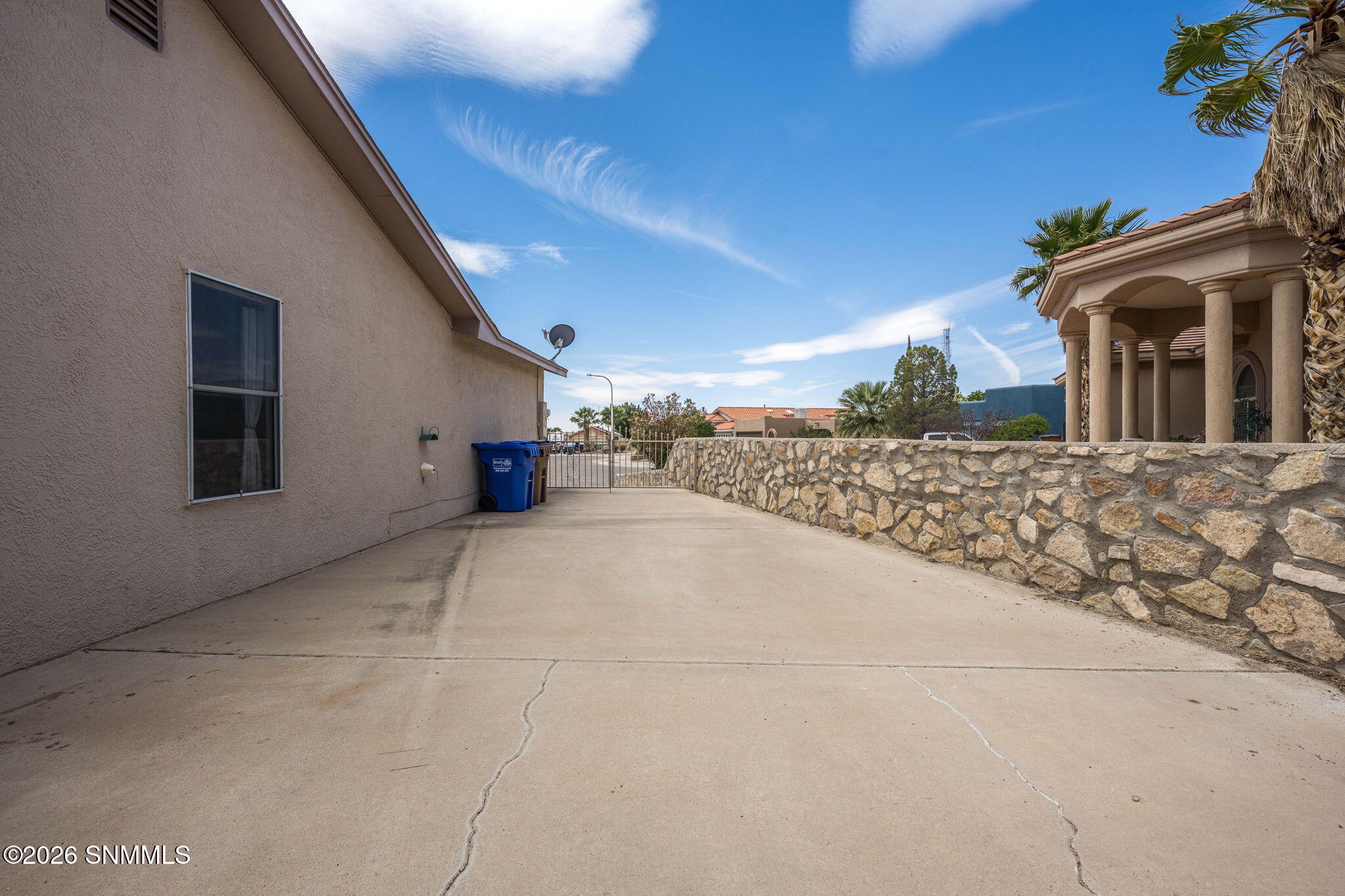 36-web-or-mls-Snappin Homes (Barclay2390