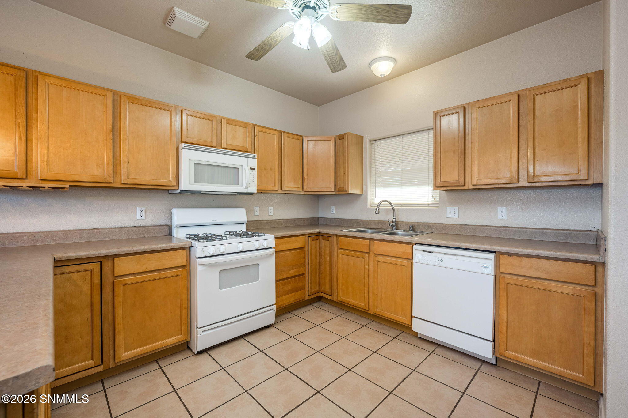 15-web-or-mls-Snappin Homes (Rimrock4626