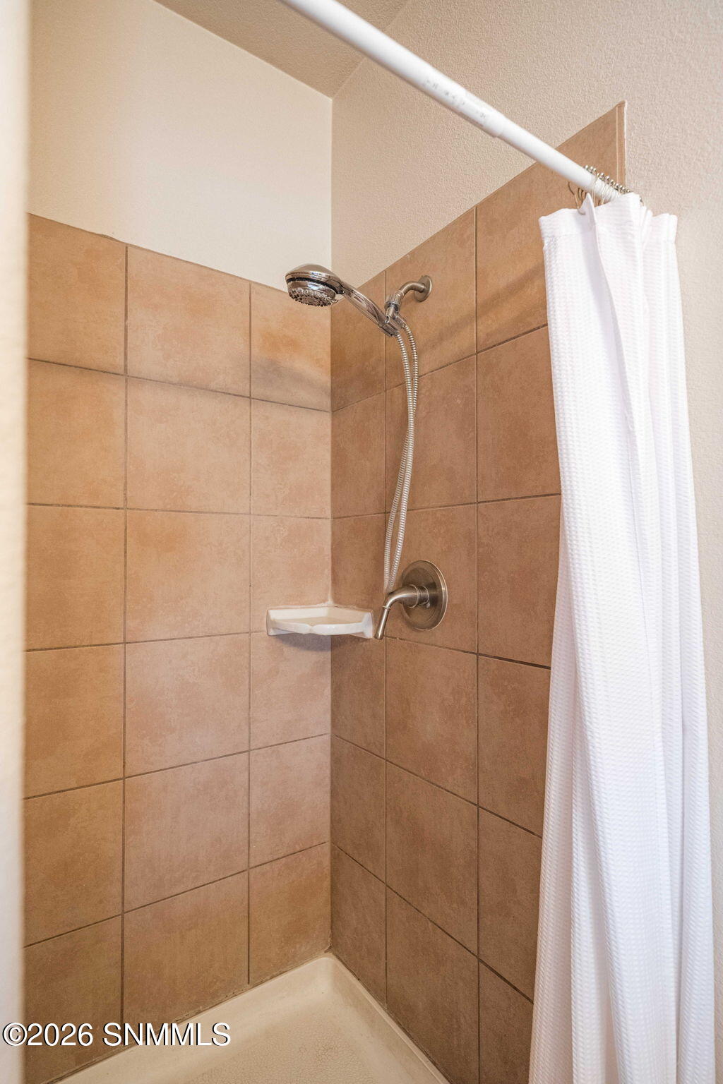 37-web-or-mls-Snappin Homes (Rimrock4626