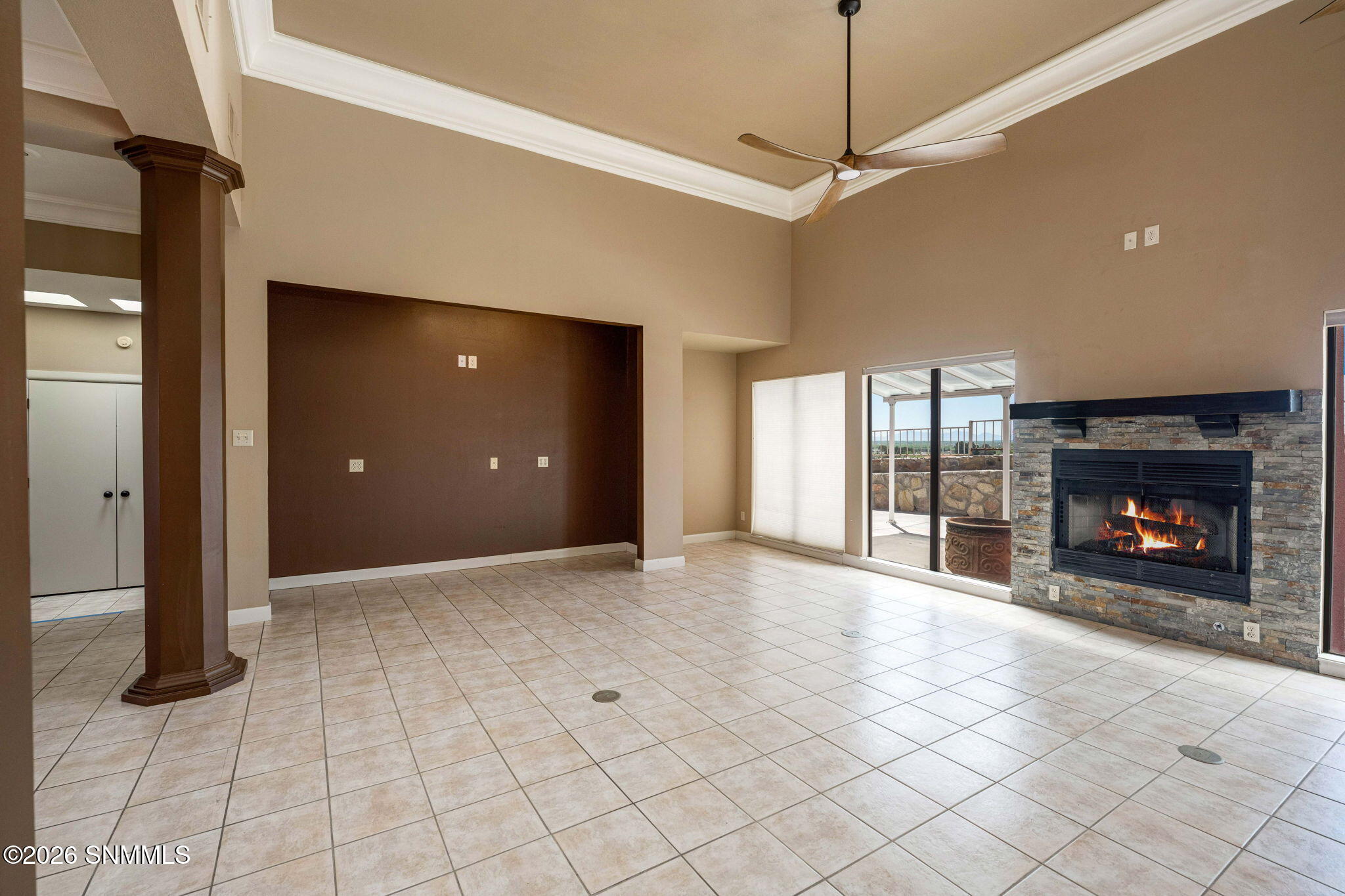 10-web-or-mls-Snappin Homes (ViaEmma6887