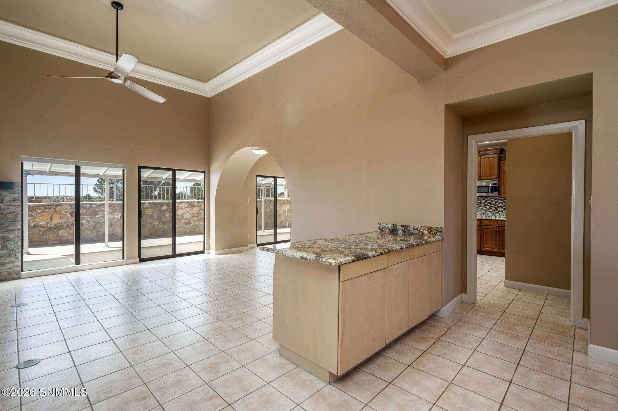 15-web-or-mls-Snappin Homes (ViaEmma6887