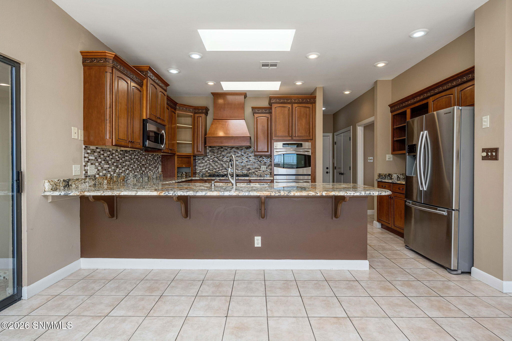 18-web-or-mls-Snappin Homes (ViaEmma6887