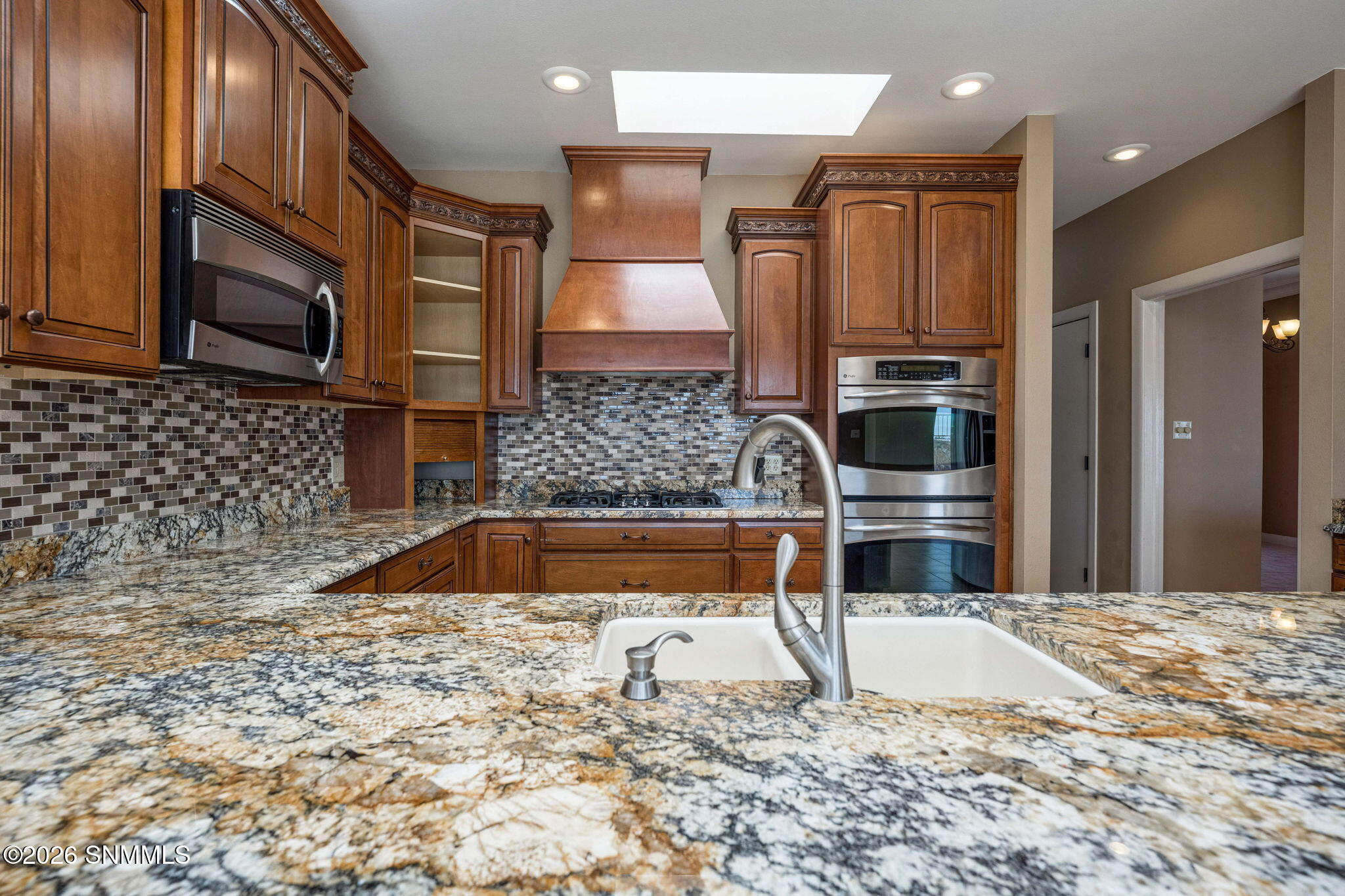 19-web-or-mls-Snappin Homes (ViaEmma6887