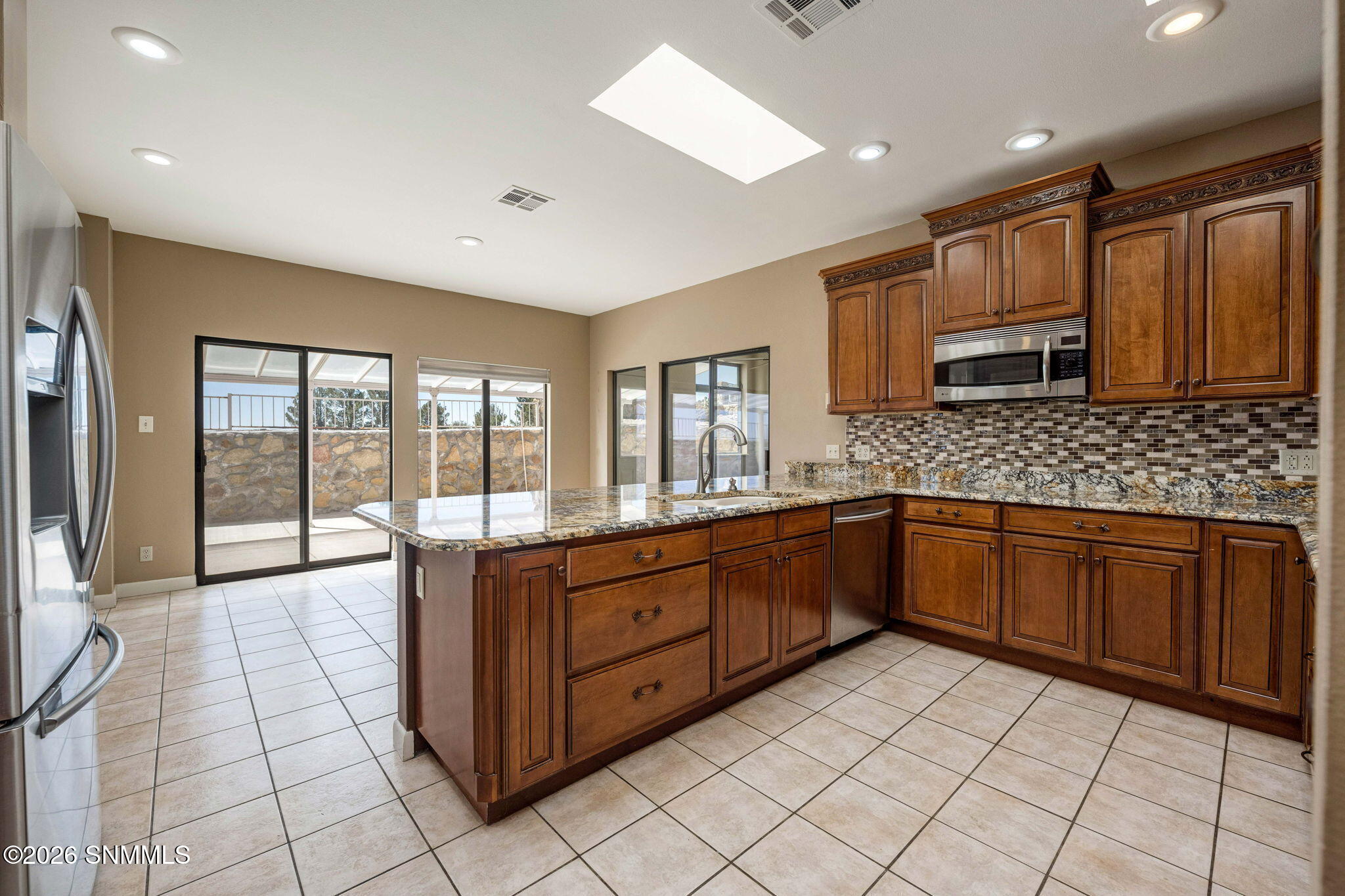 22-web-or-mls-Snappin Homes (ViaEmma6887