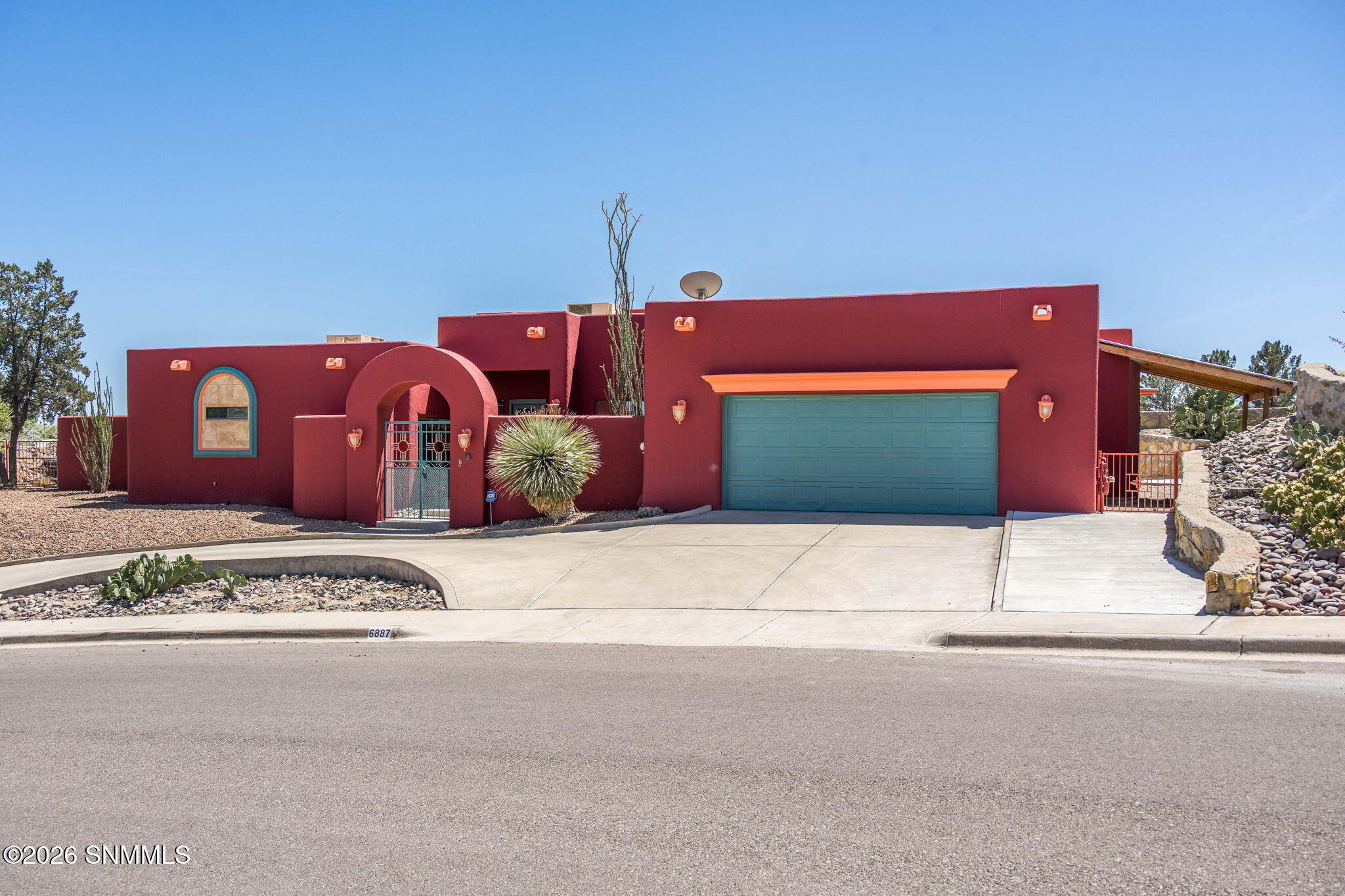 3-web-or-mls-Snappin Homes (ViaEmma6887)