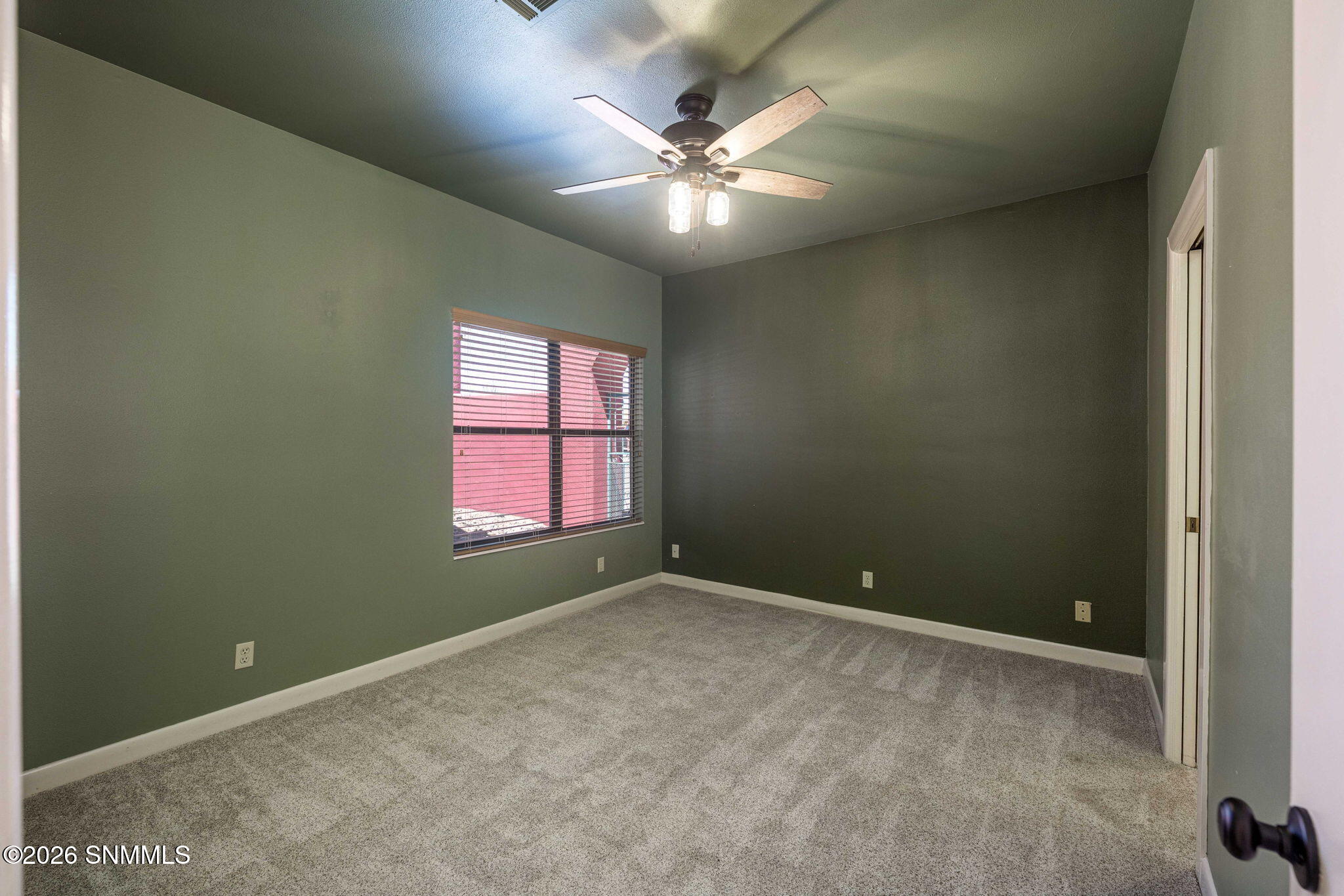 36-web-or-mls-Snappin Homes (ViaEmma6887