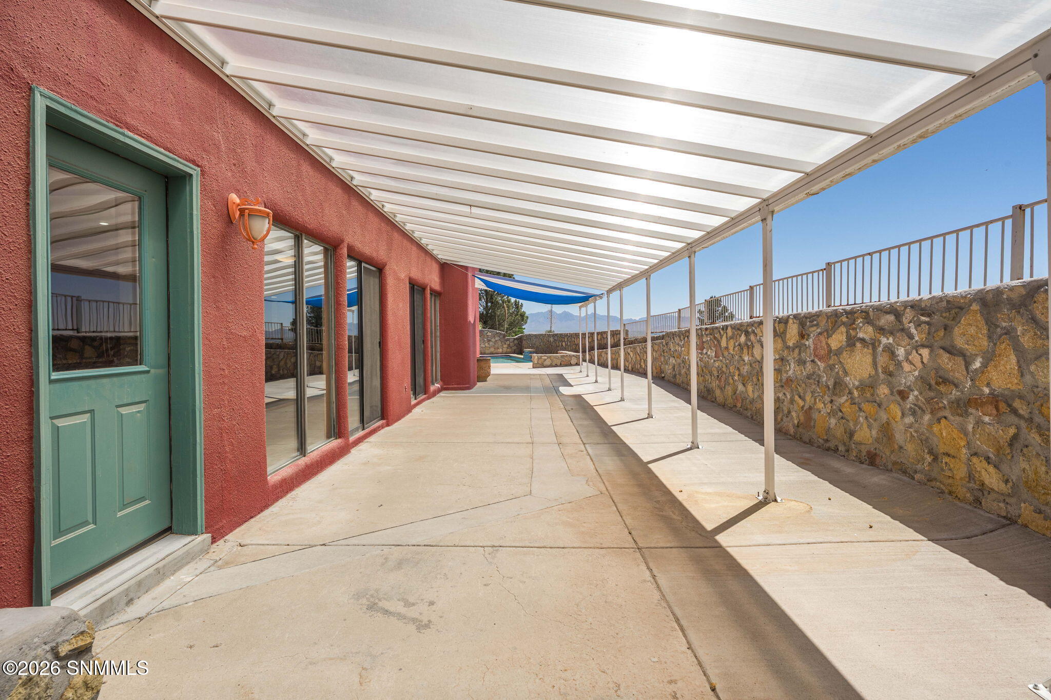 48-web-or-mls-Snappin Homes (ViaEmma6887