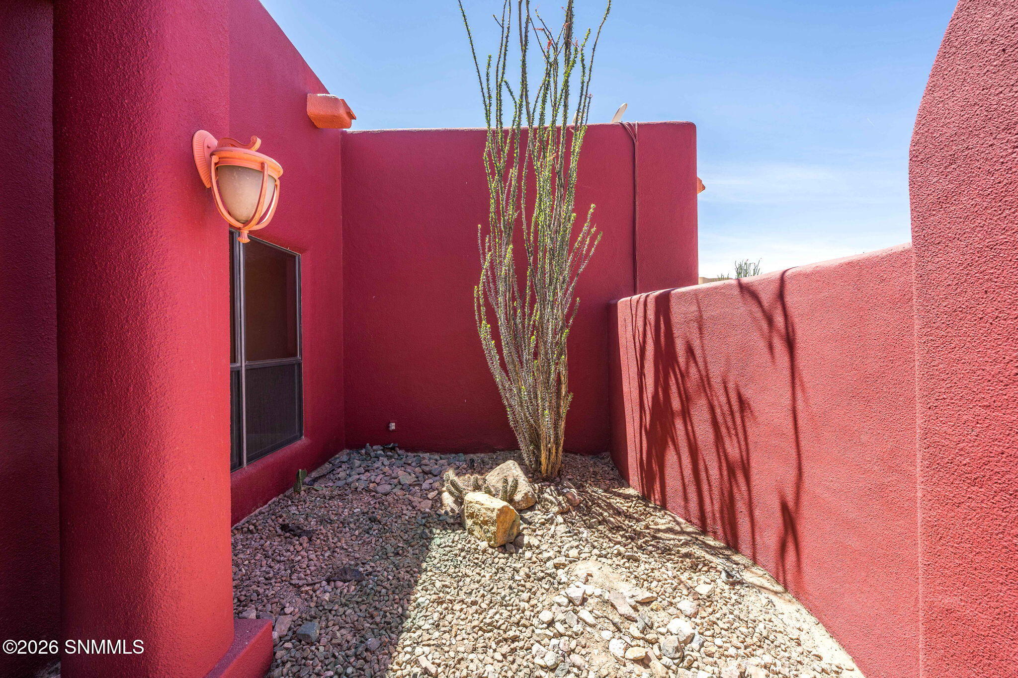 6-web-or-mls-Snappin Homes (ViaEmma6887)