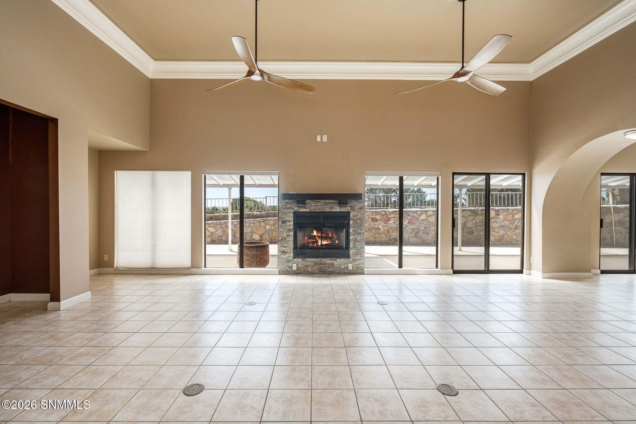 9-web-or-mls-Snappin Homes (ViaEmma6887)