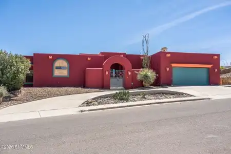 6887 Via Emma, Las Cruces, New Mexico 88007, 3 Bedrooms Bedrooms, ,2.75 BathroomsBathrooms,Residential,For Sale,Via Emma,2601335