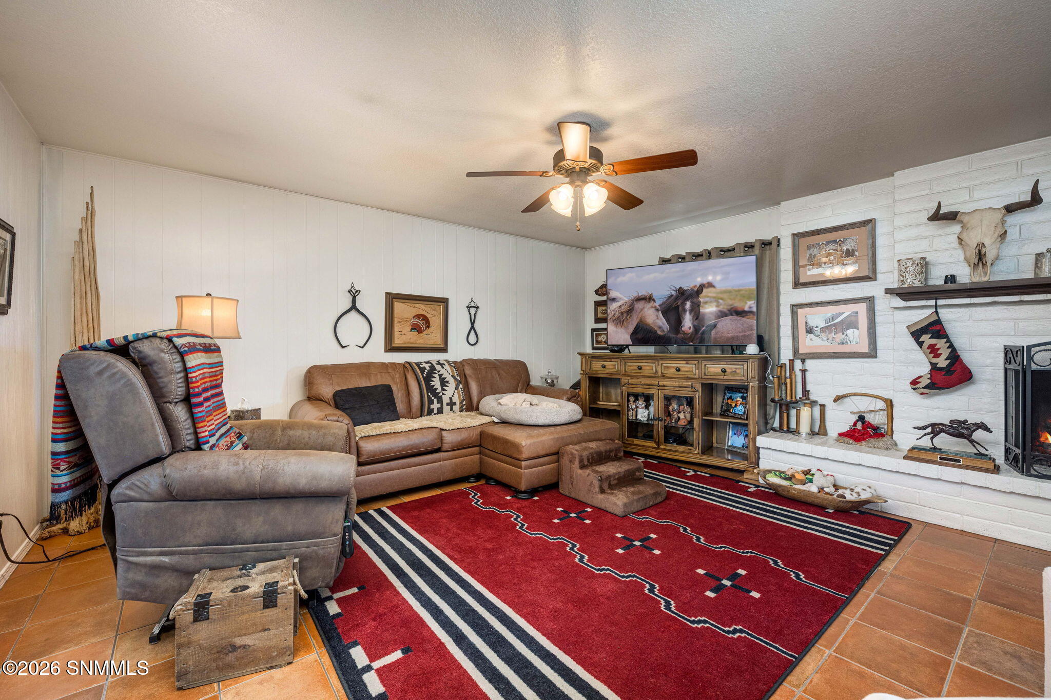 11-web-or-mls-Snappin Homes (Casad608)-1