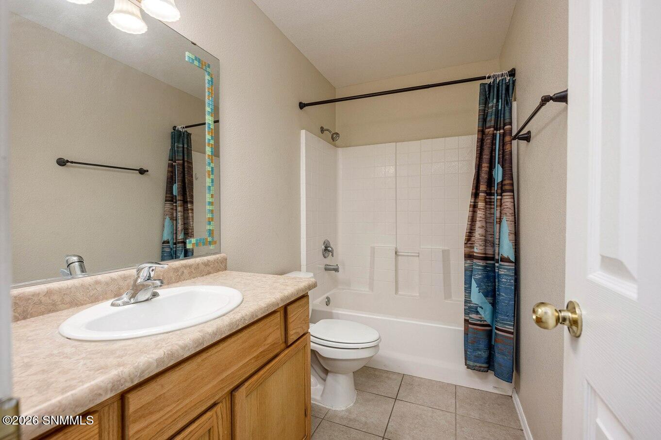 21-Guest Bath - 4379 Kingston Rd