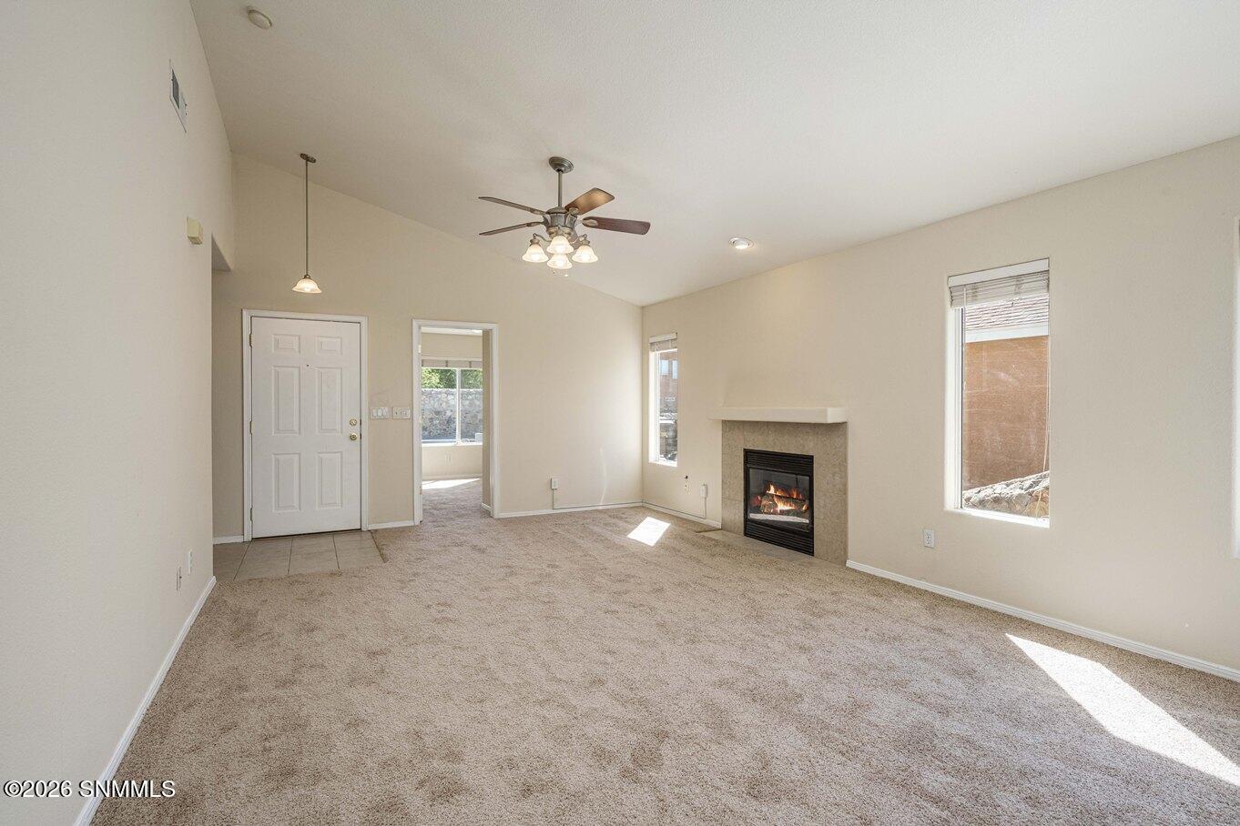 04-Living Rm - 4379 Kingston Rd