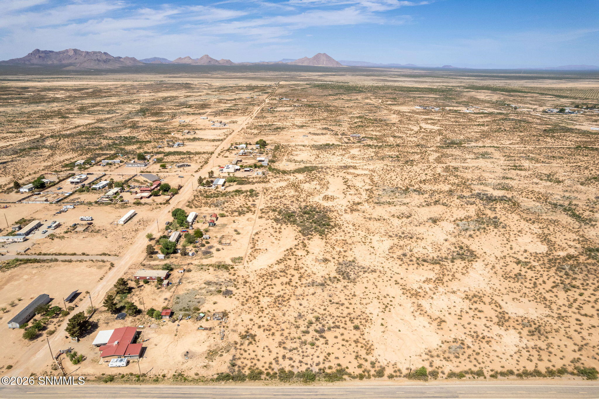 2-web-or-mls-Snappin Homes (R0322827)-2