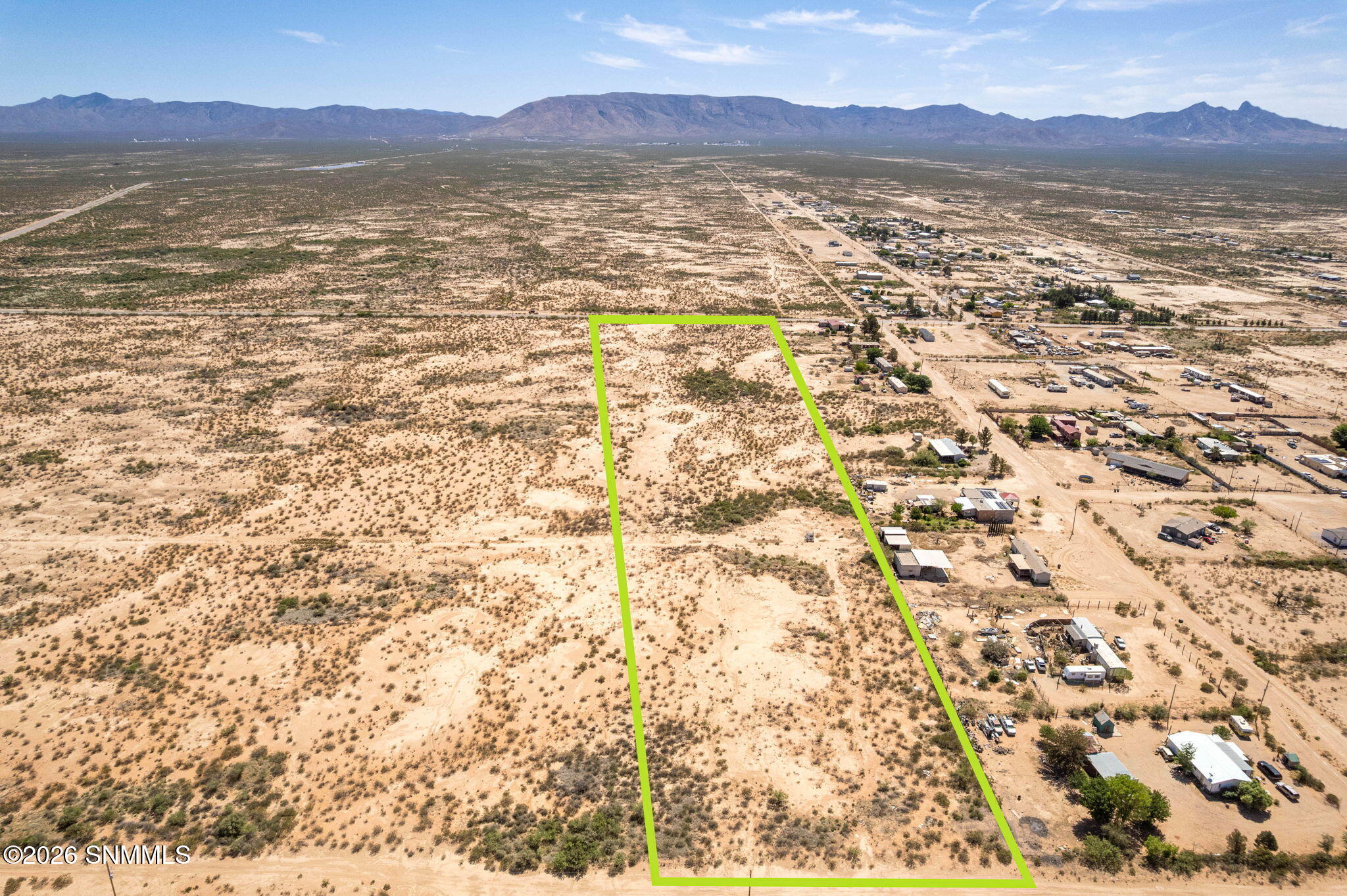 6-web-or-mls-Snappin Homes (R0322827)-6