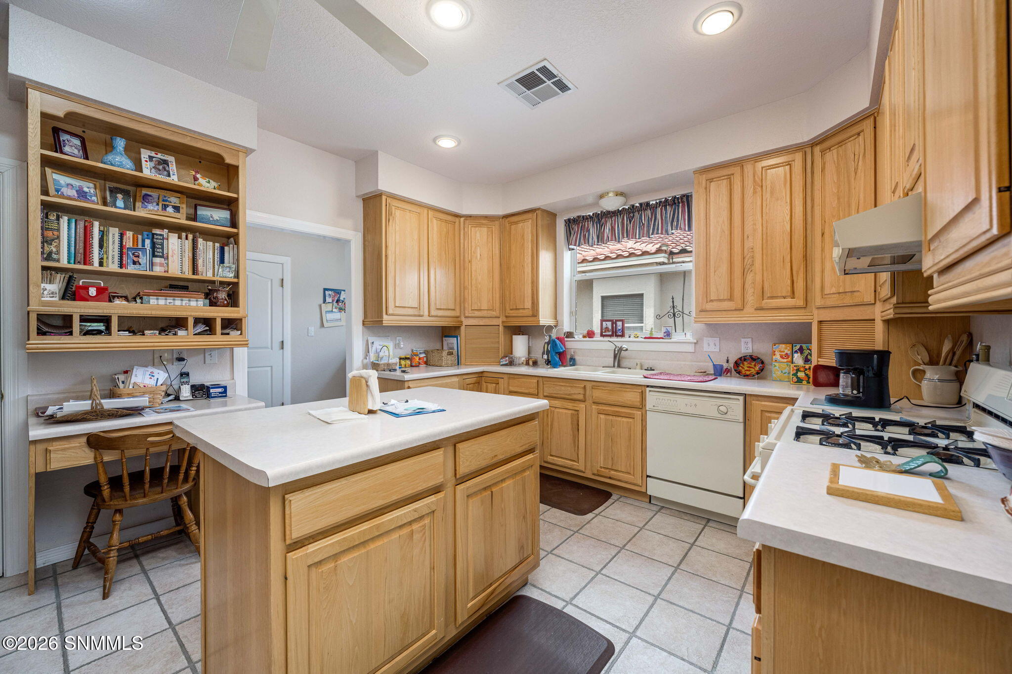 12-web-or-mls-Snappin Homes (MesaPoint72