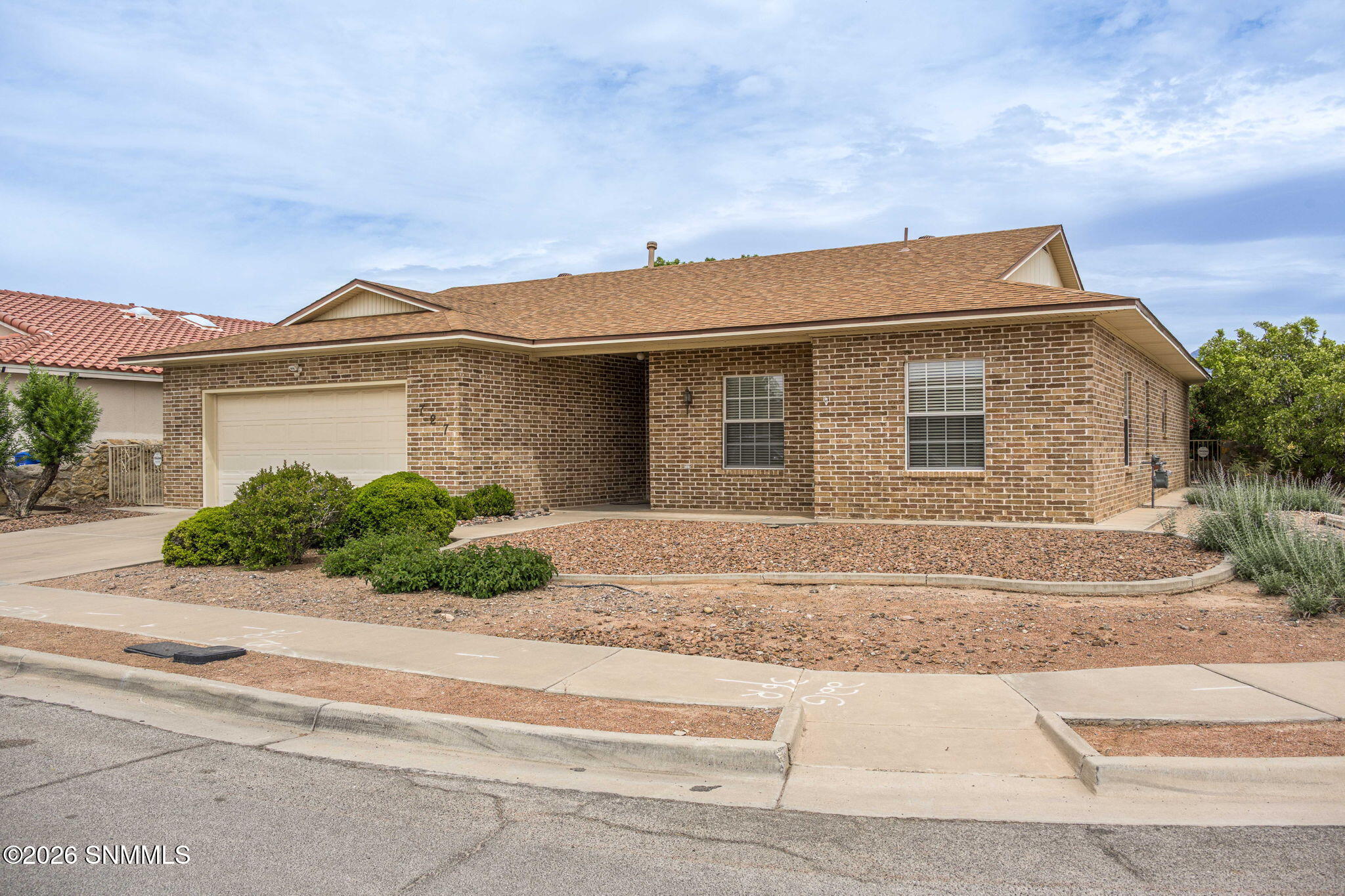2-web-or-mls-Snappin Homes (MesaPoint727