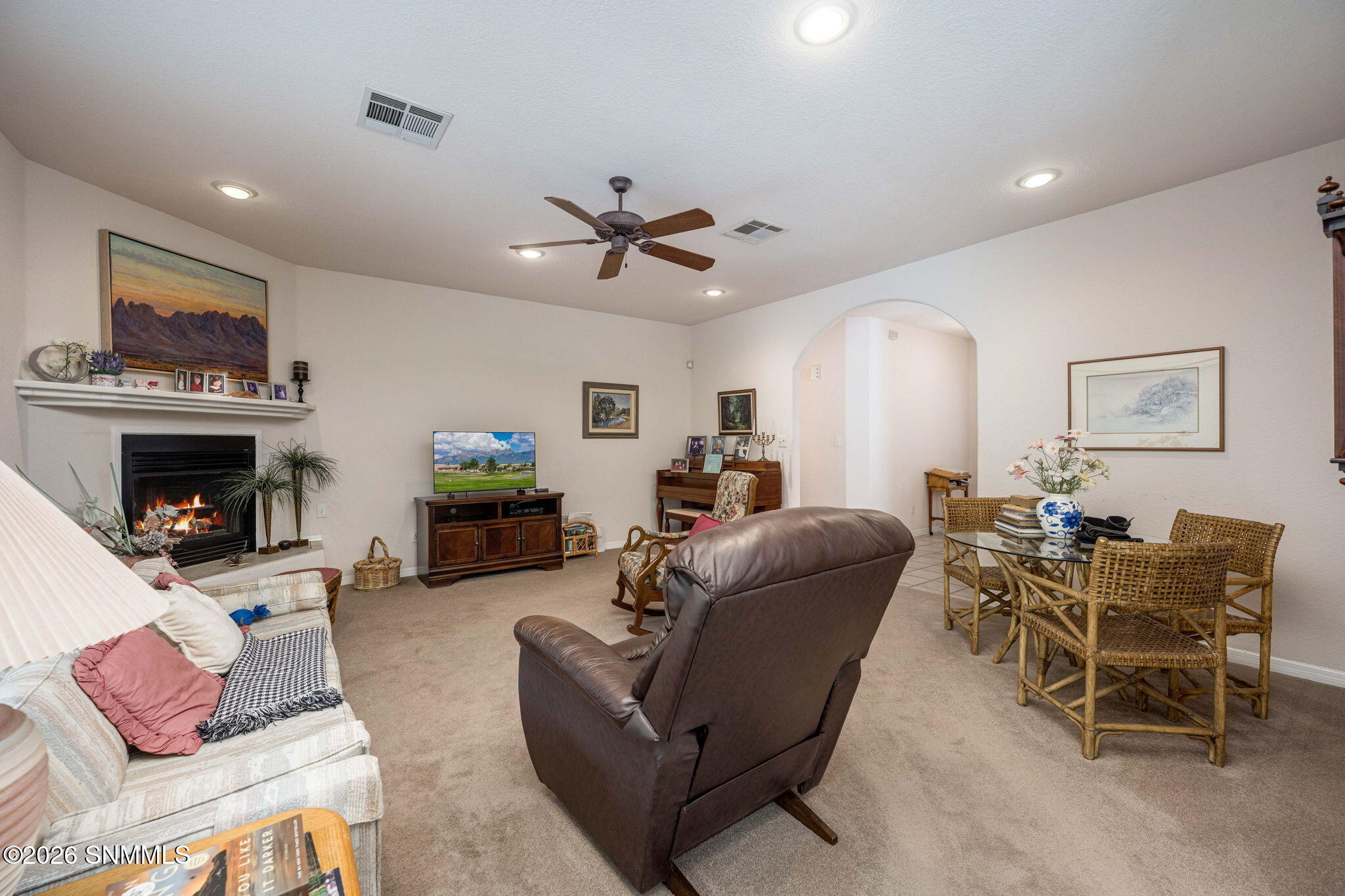 8-web-or-mls-Snappin Homes (MesaPoint727
