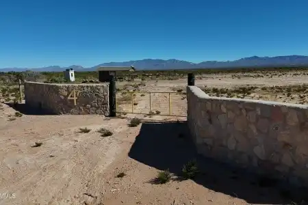 16 Double Tree Street, Las Cruces, New Mexico 88012, ,Land,For Sale,Double Tree,2601362