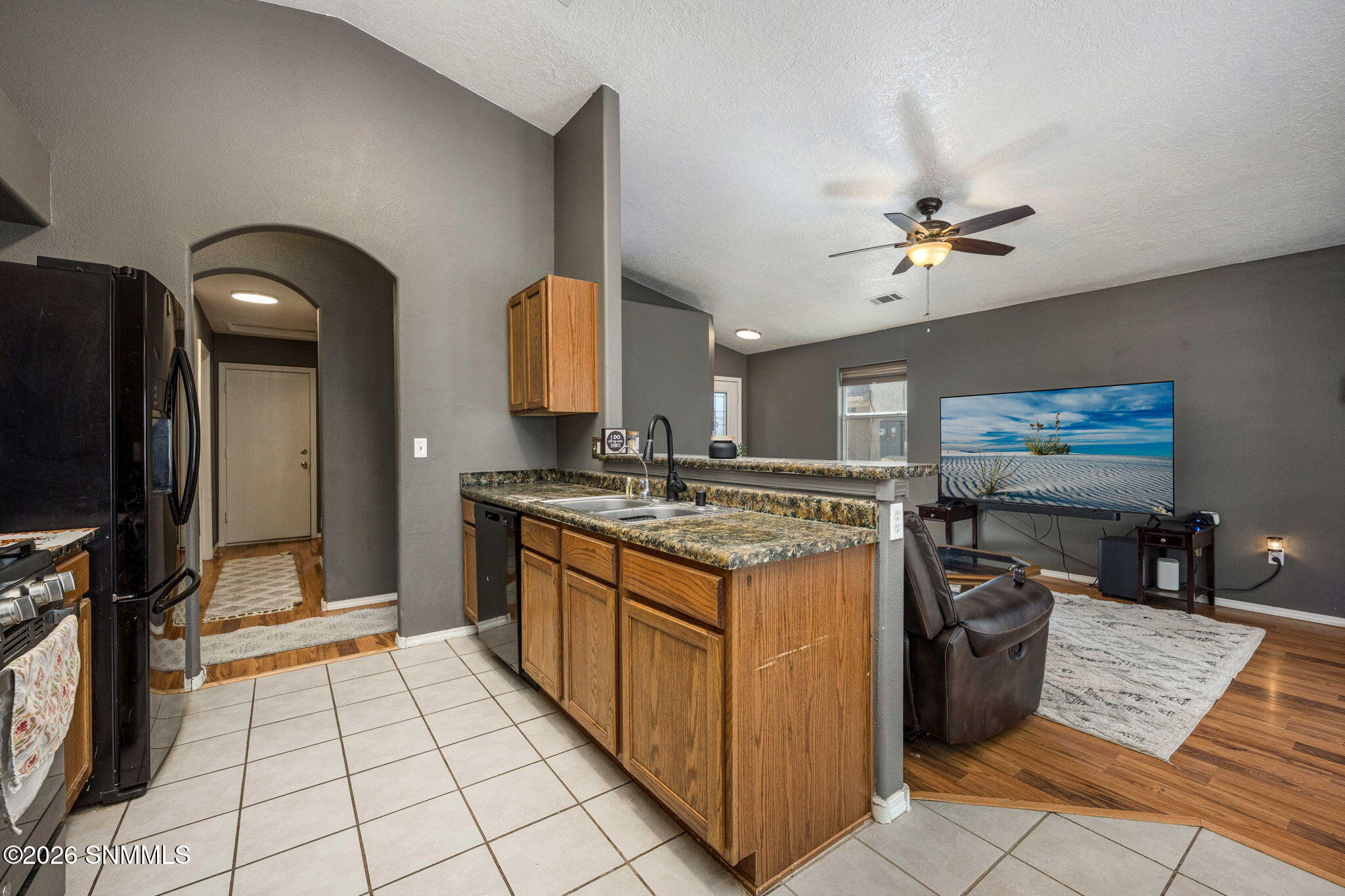 10-web-or-mls-Snappin Homes (EastMesa574